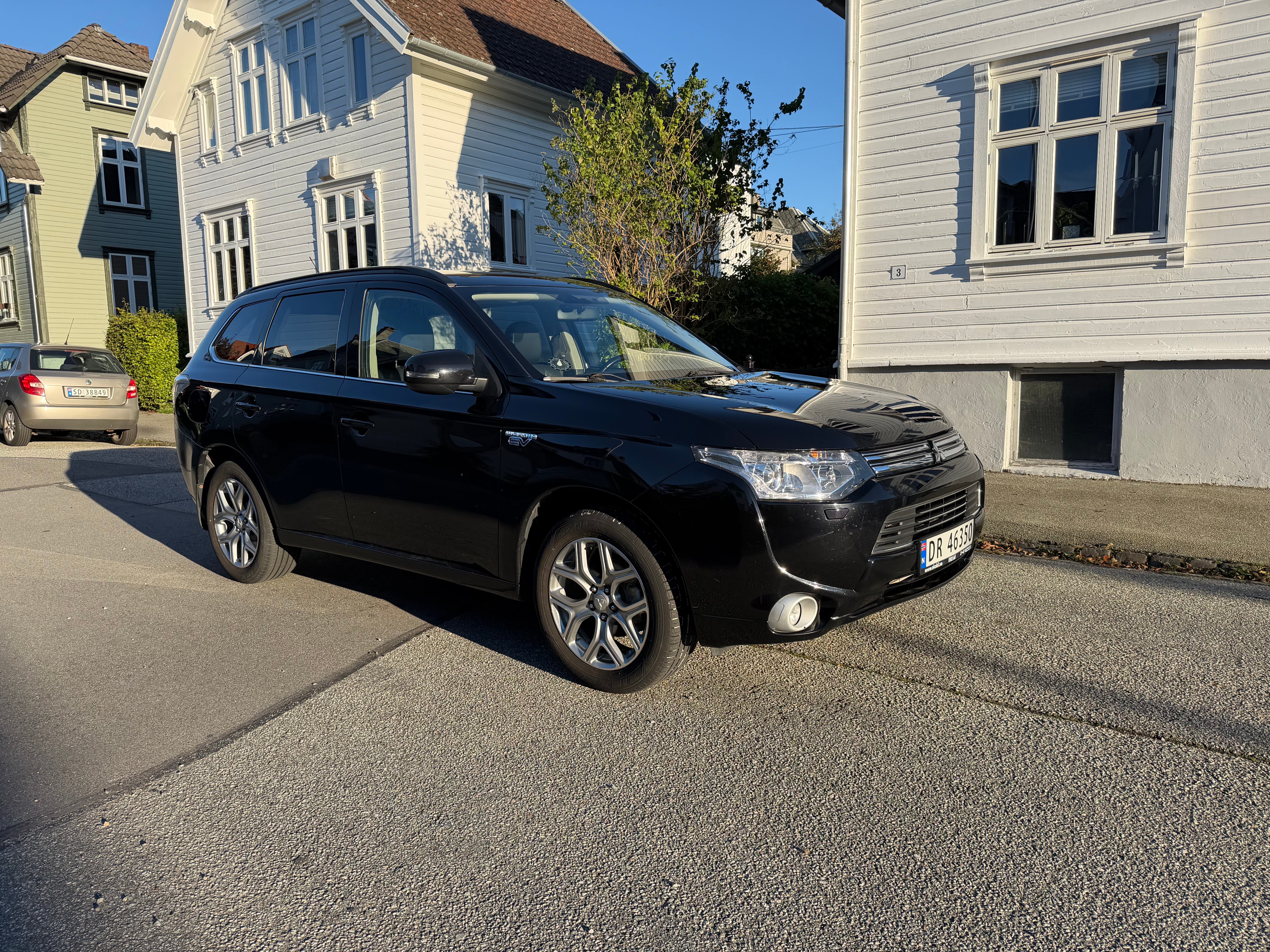 Mitsubishi Outlander, 2018, Blyfri 95 / Elektrisk (hybrid), automatisk