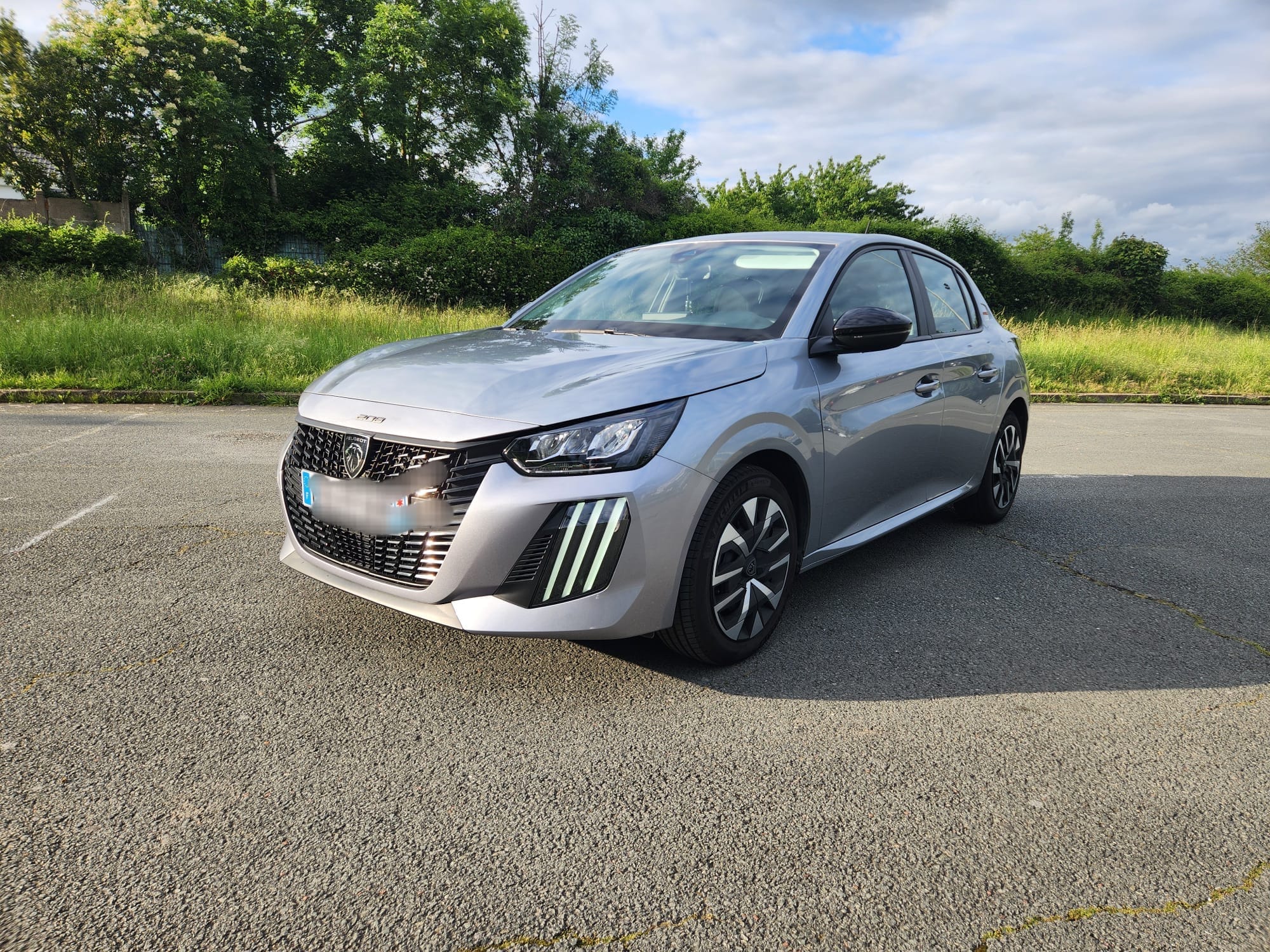 Peugeot 208, 2025, Essence 95