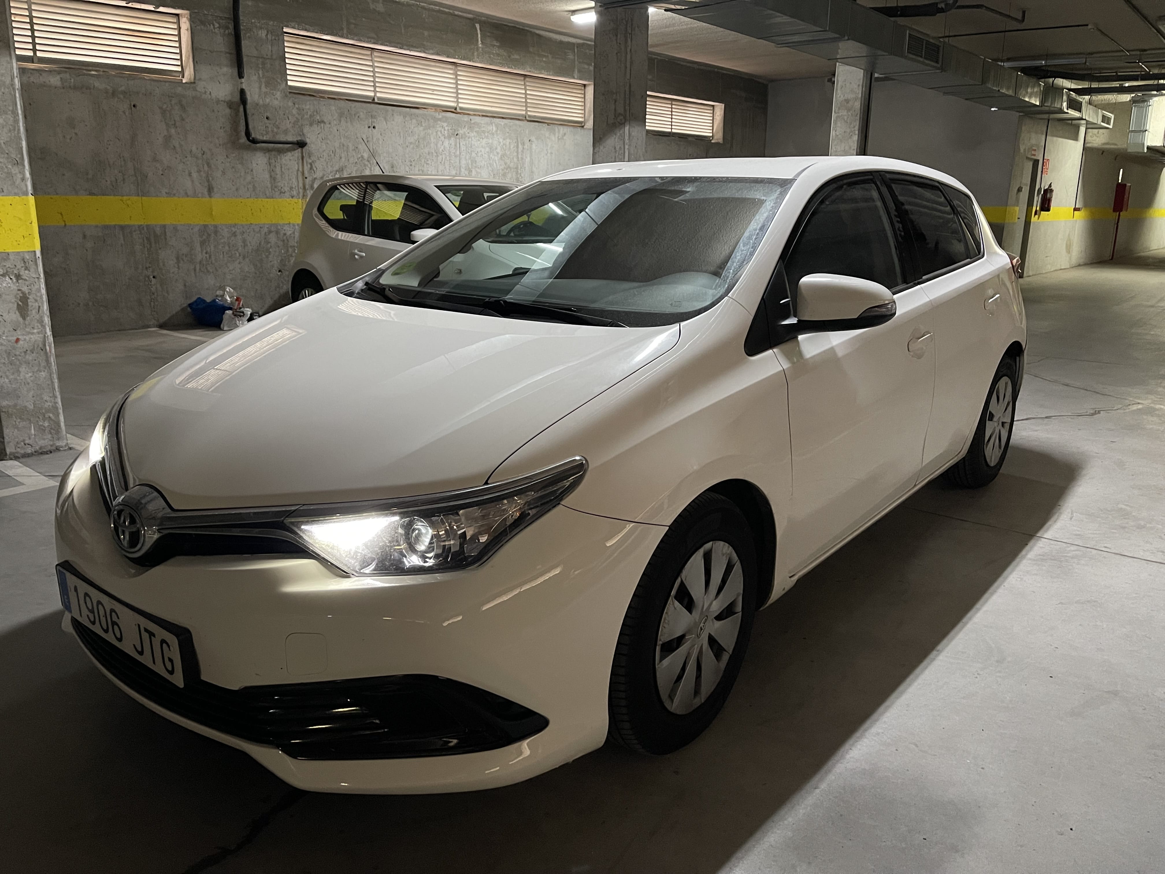 Toyota Auris, 2016, Diesel