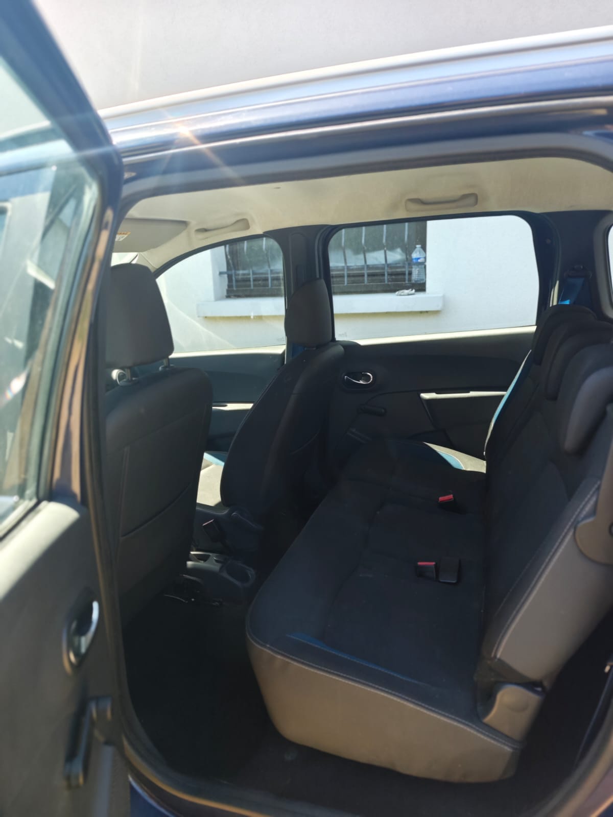 Dacia Lodgy avec Siège bébé