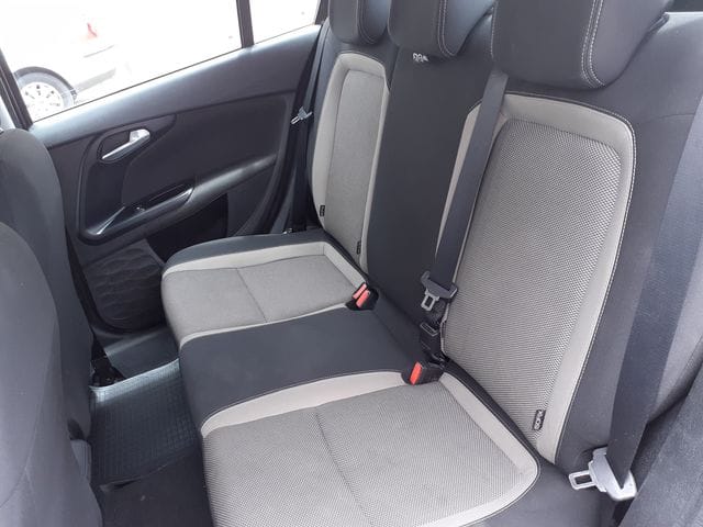 Fiat Tipo grande Berline avec Entrée audio / iPod