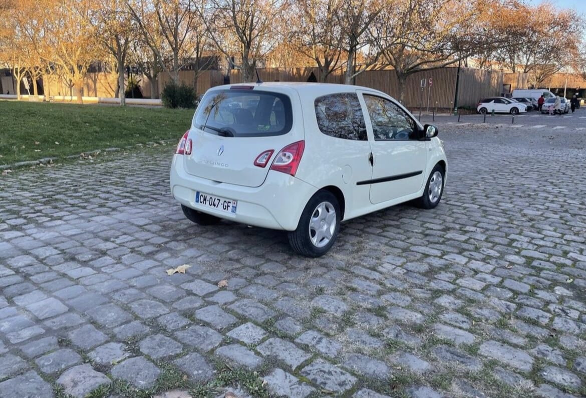 Renault Twingo avec Siège bébé