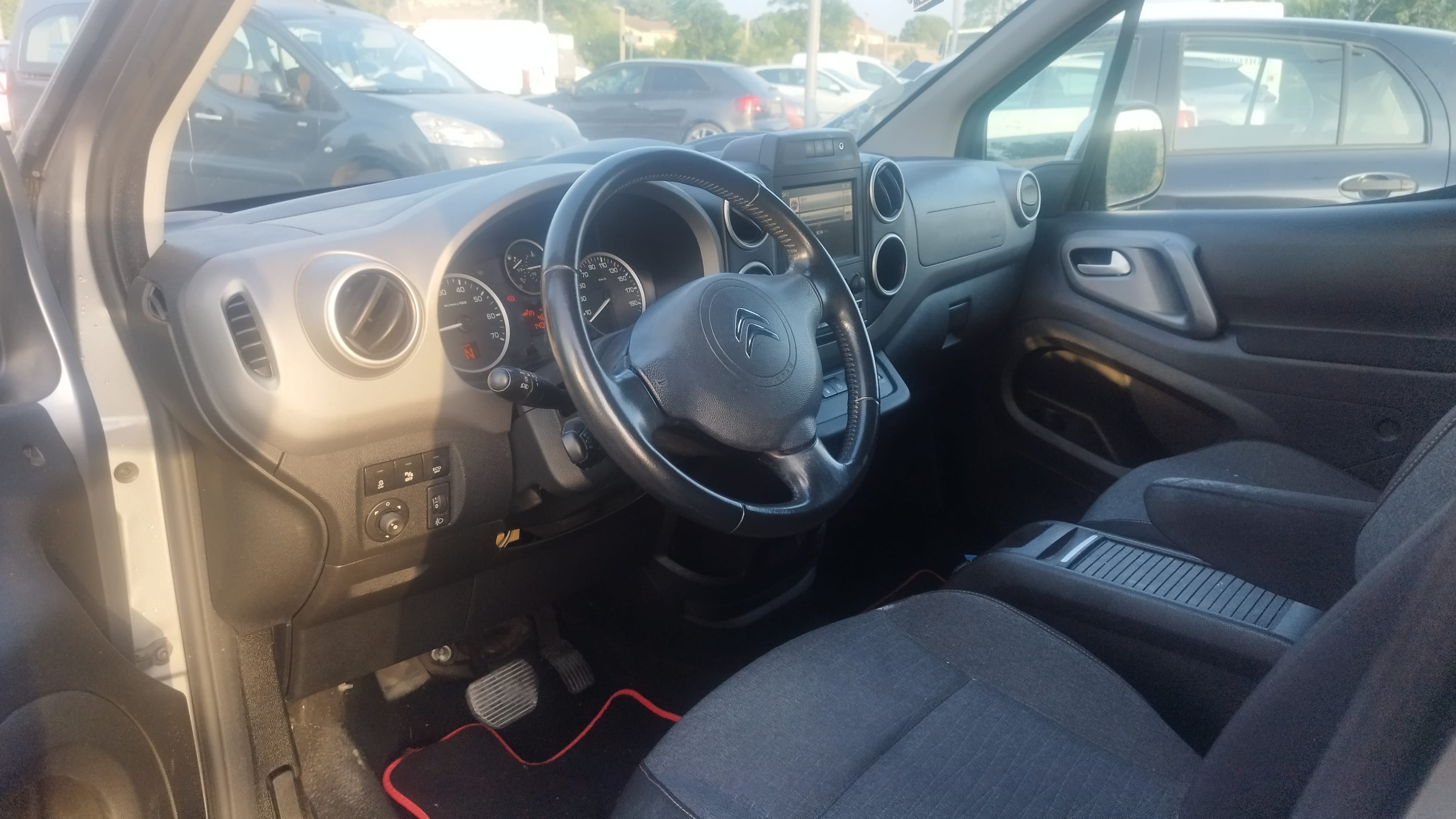 Citroen Berlingo avec Porte-skis