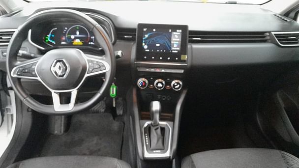 Renault Clio E-tech Louez la Renault Clio 5 E-Tech Hybride 140cv – Éco, Technologie & Confort à Bordeaux ! avec GPS