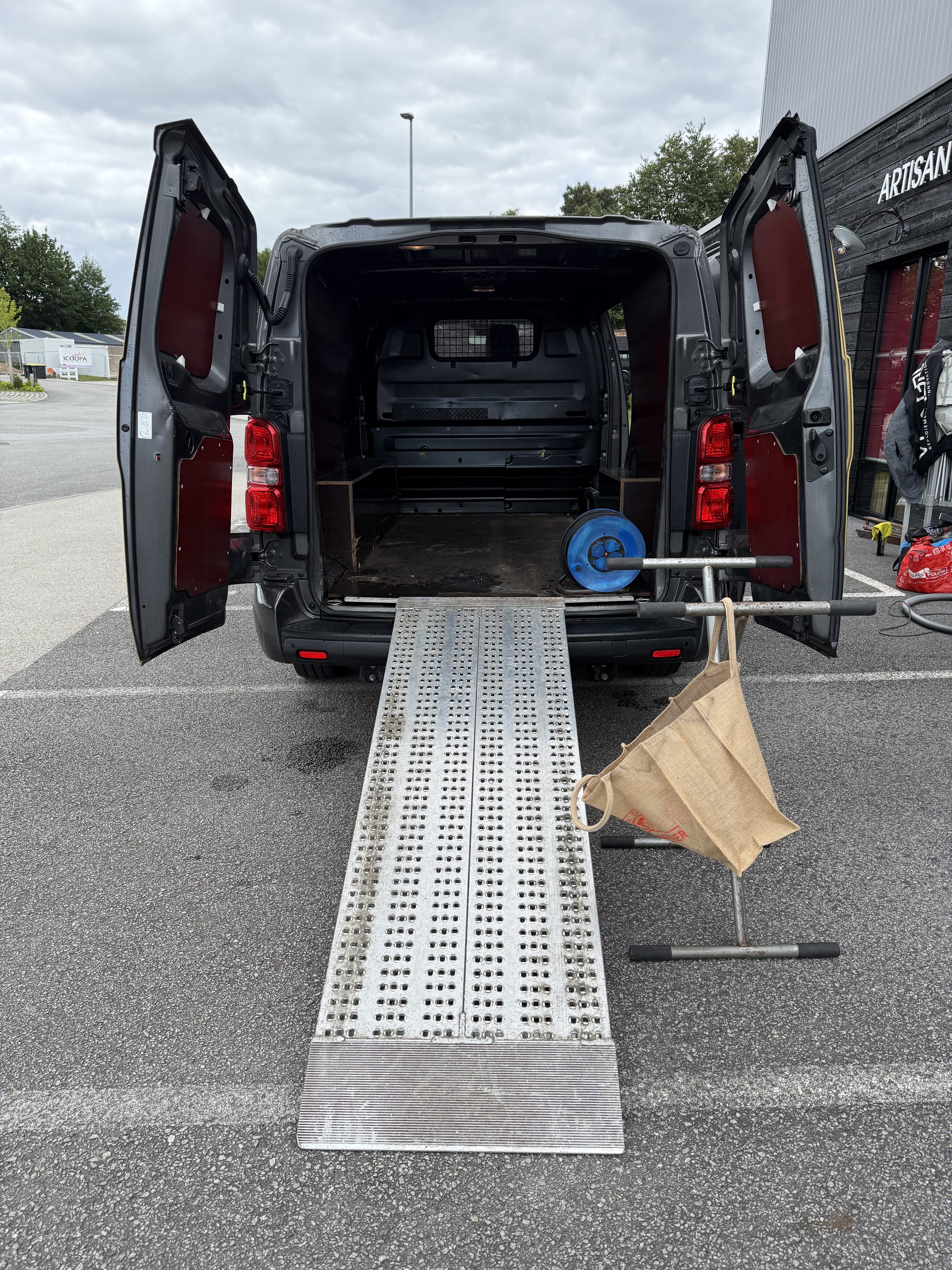 Toyota Proace Fourgon avec Apple CarPlay