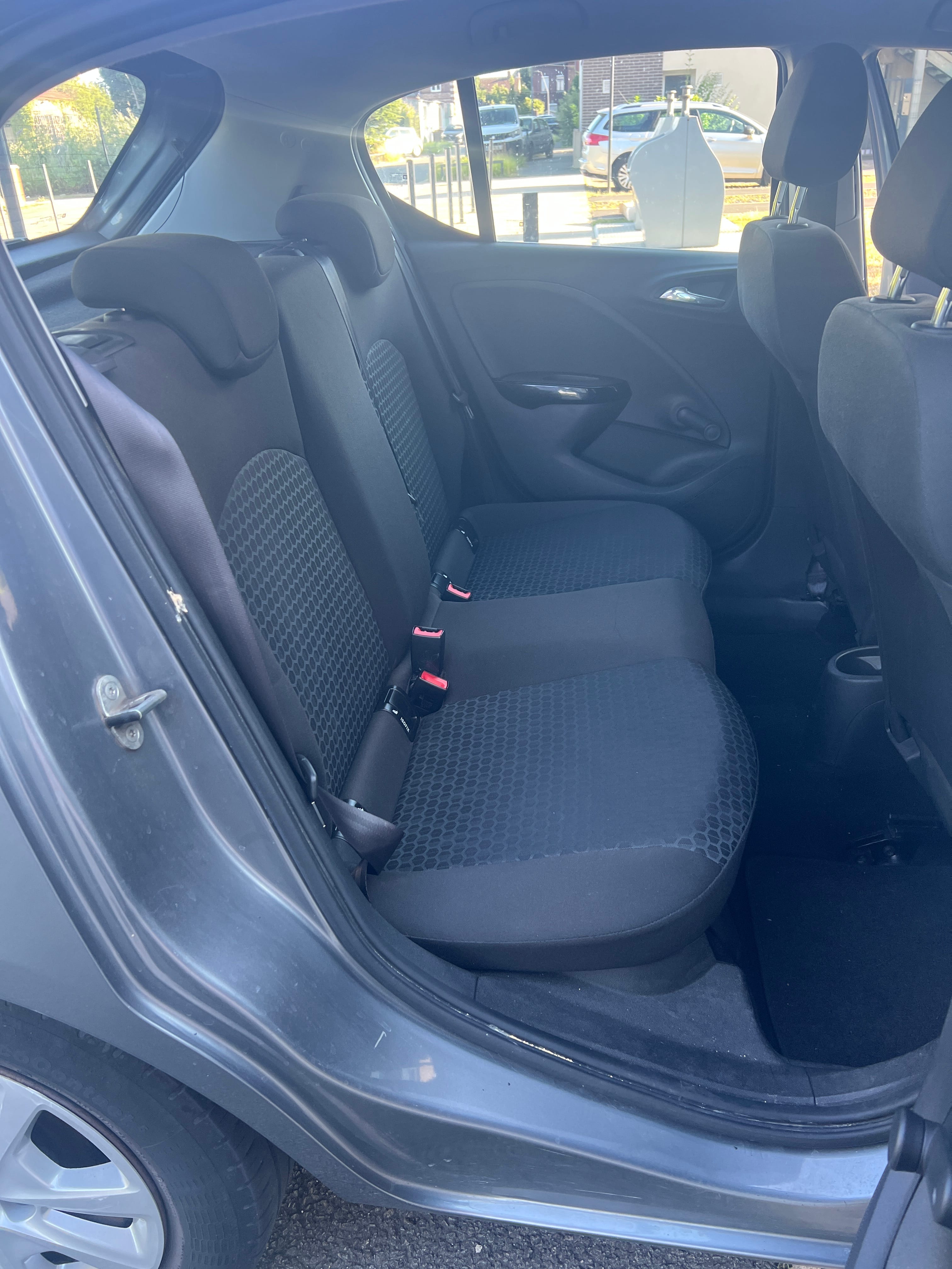 Opel Corsa 1,4 90 ch avec Autoradio