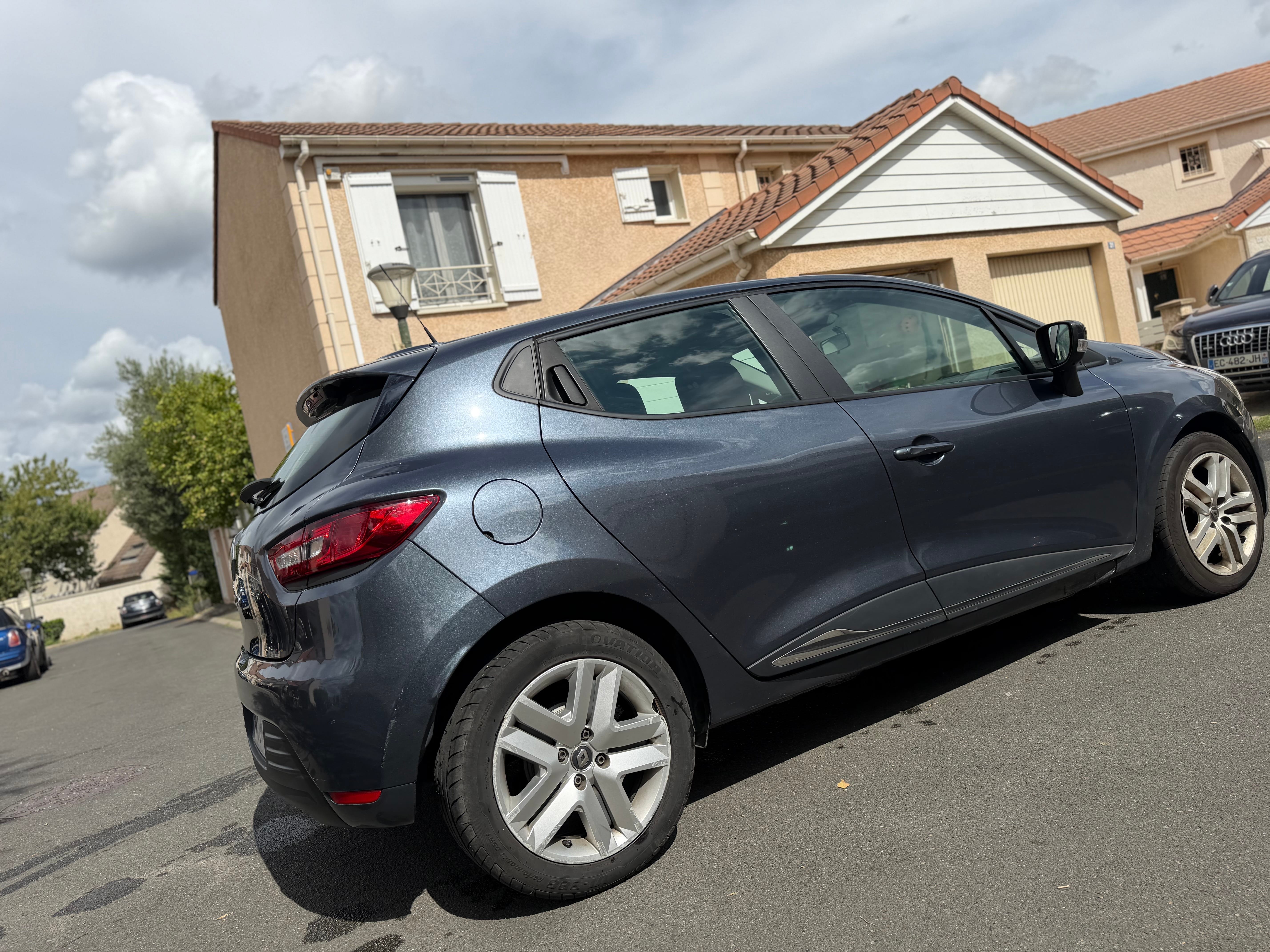 Renault Clio 0.9 tce avec Port USB