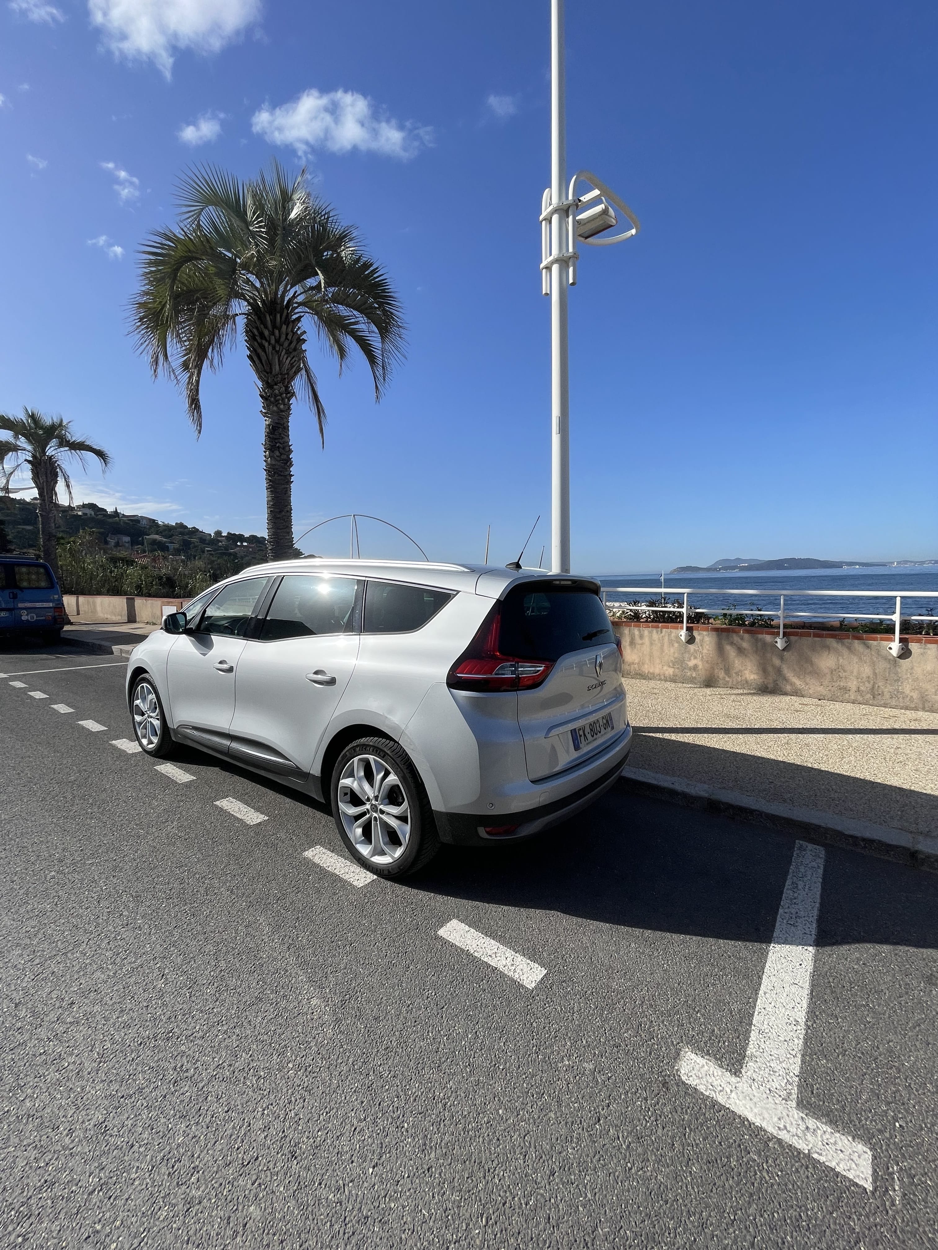 Renault Grand Scenic hDI avec Régulateur de vitesse