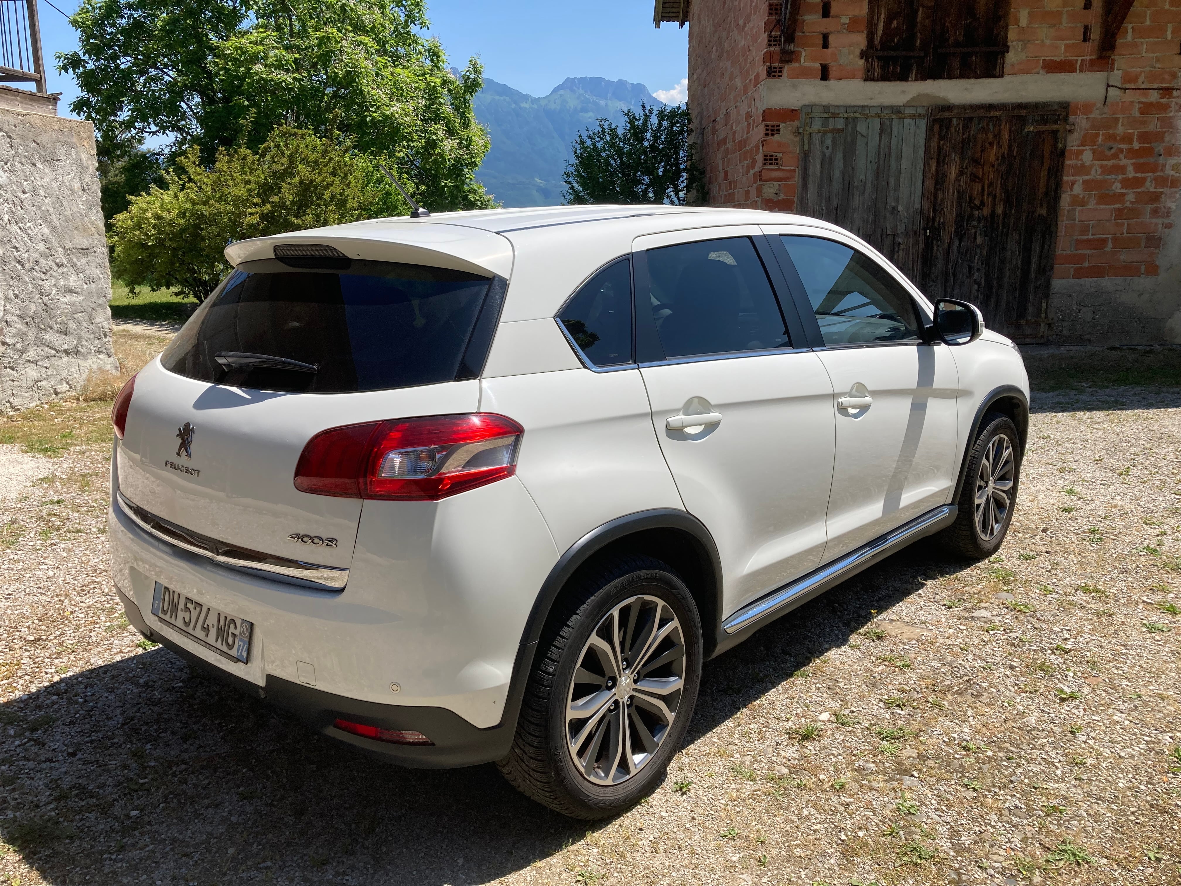 Peugeot 4008 avec GPS