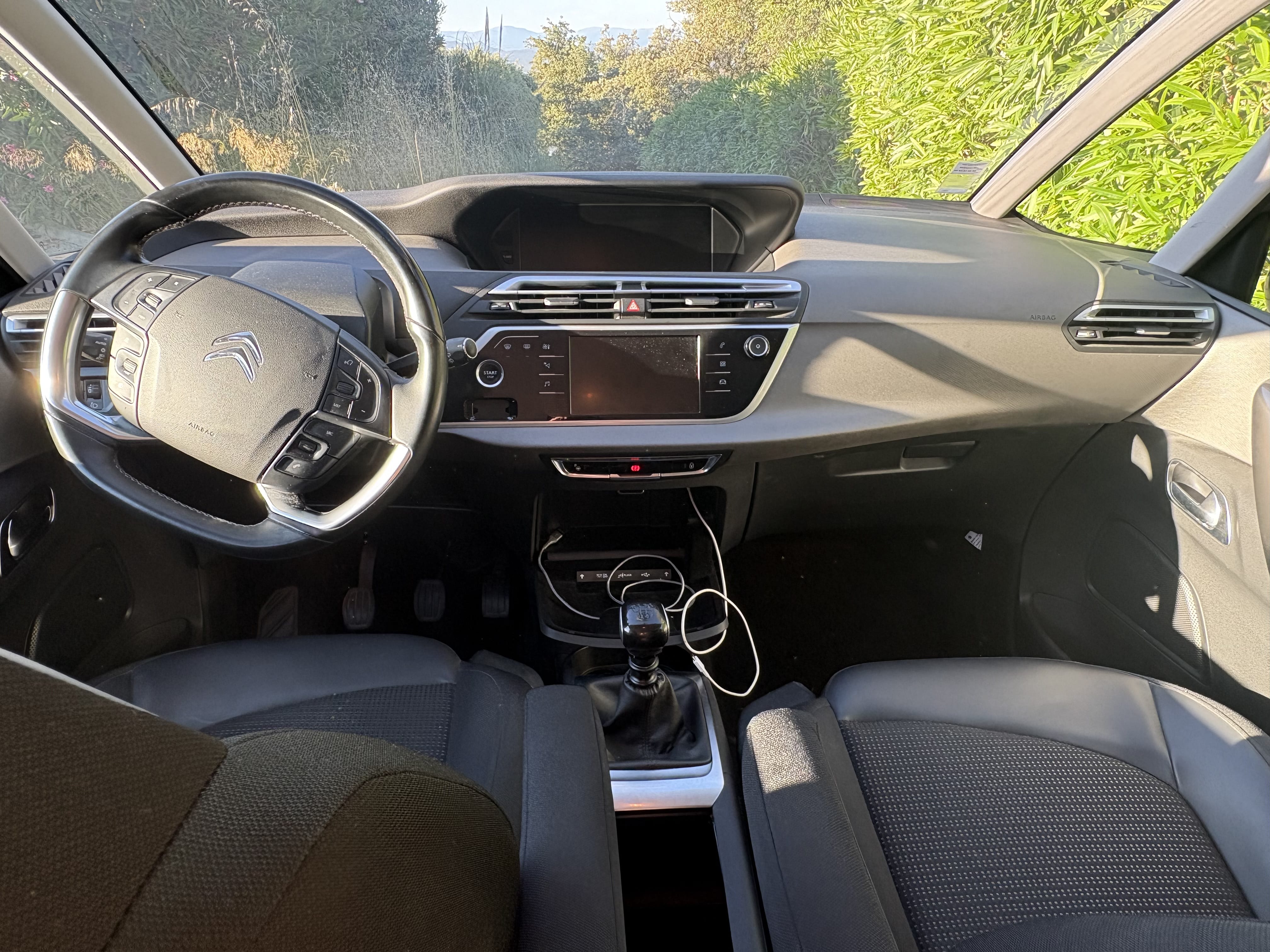 Citroen C4 Grand Spacetourer avec GPS