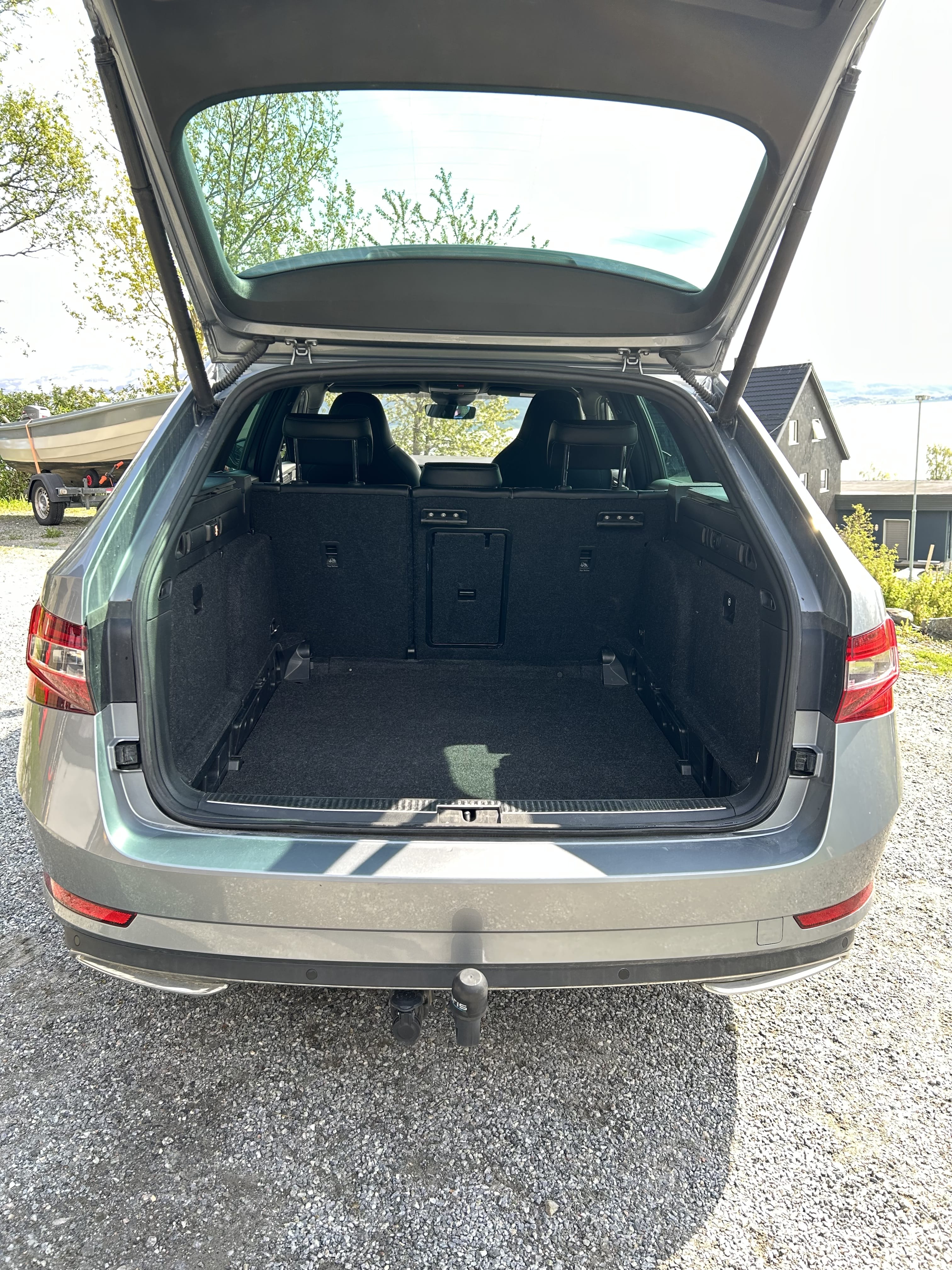 Skoda Superb med Bluetooth audio
