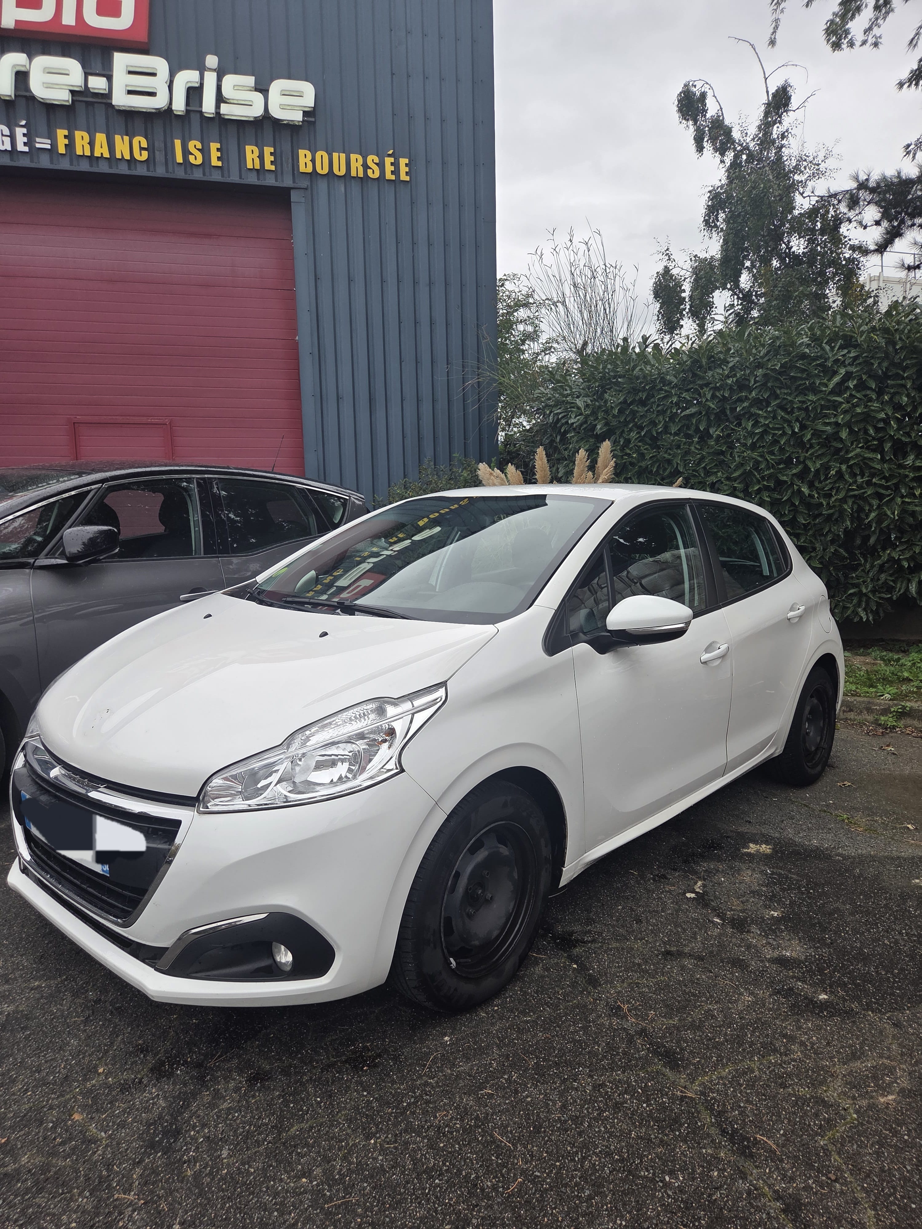 Peugeot 208 Société, 2019, Diesel