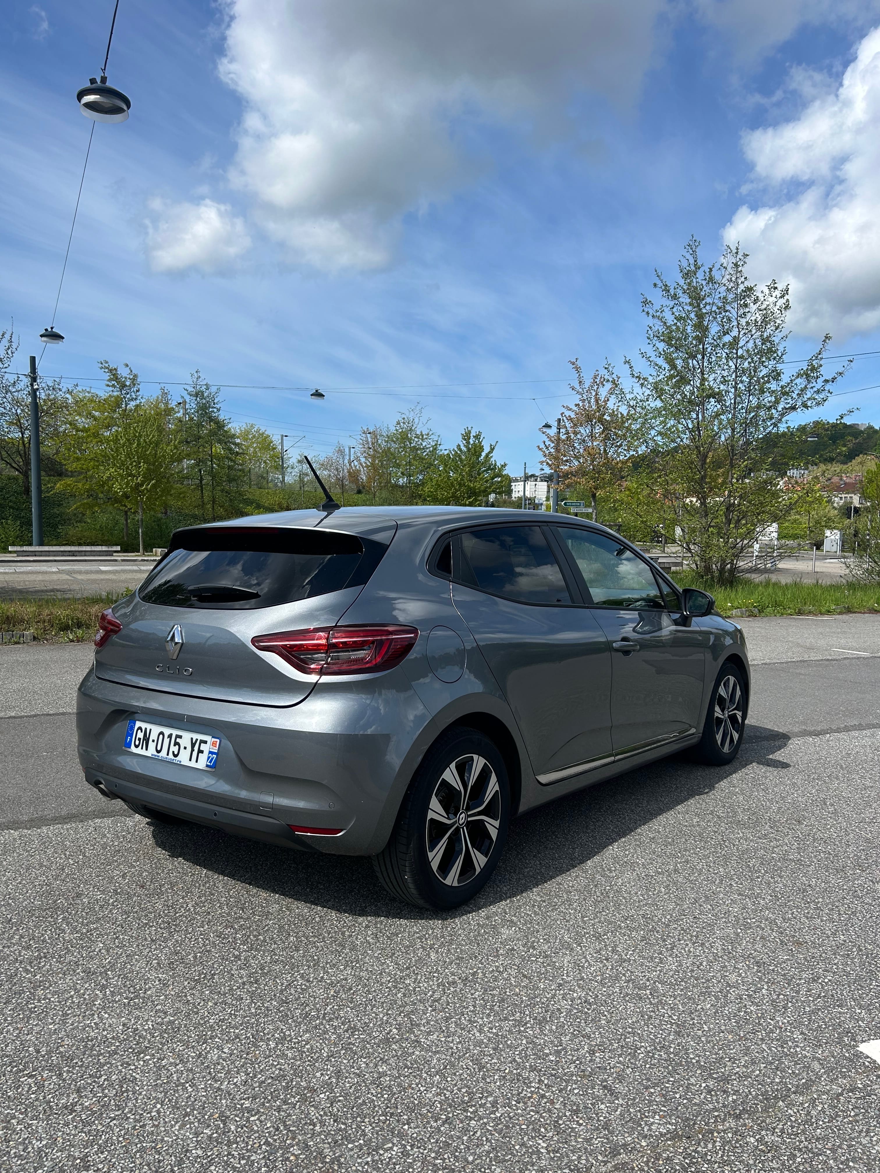 Renault Clio avec GPS