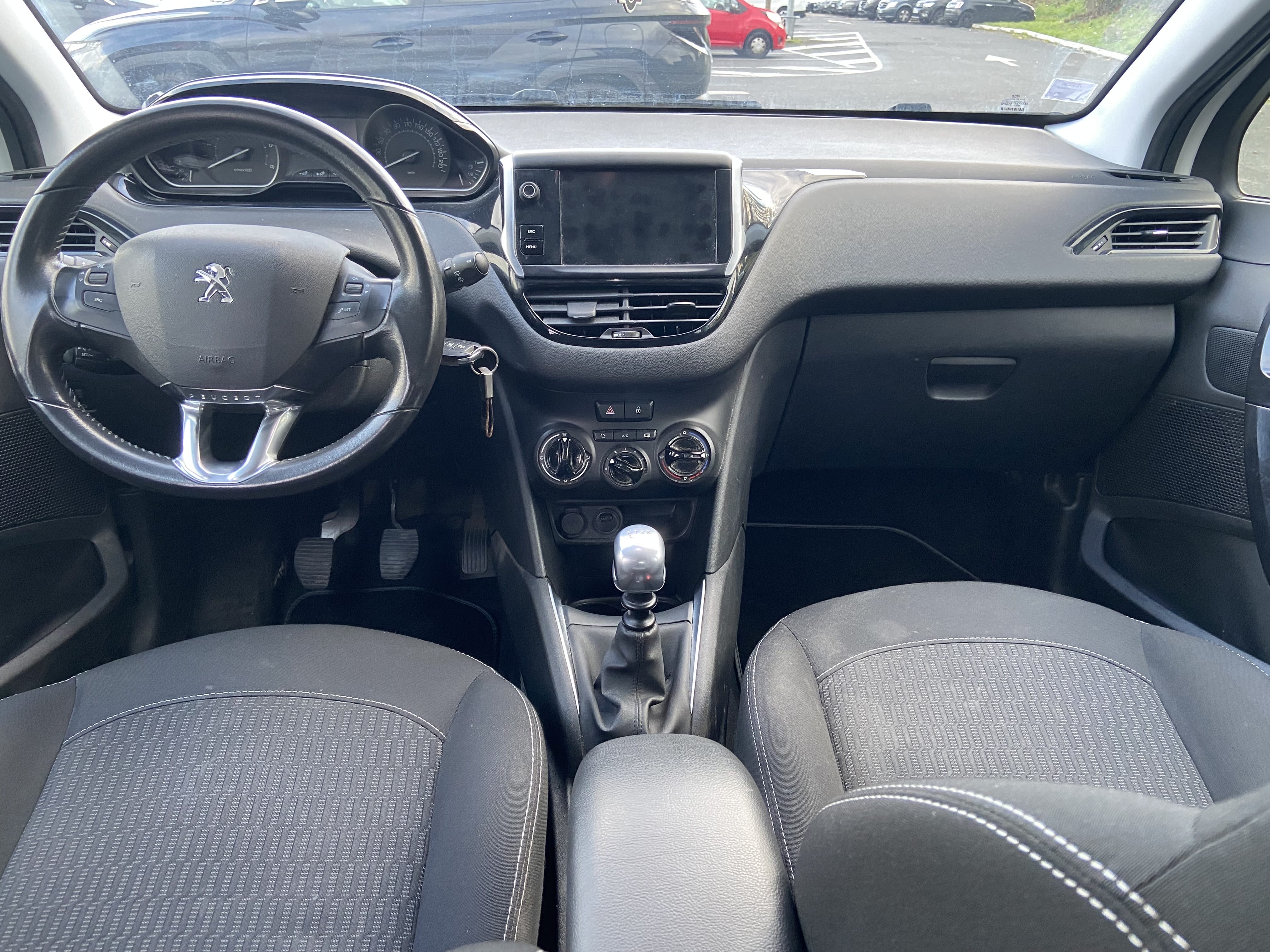 Peugeot 208 avec Régulateur de vitesse