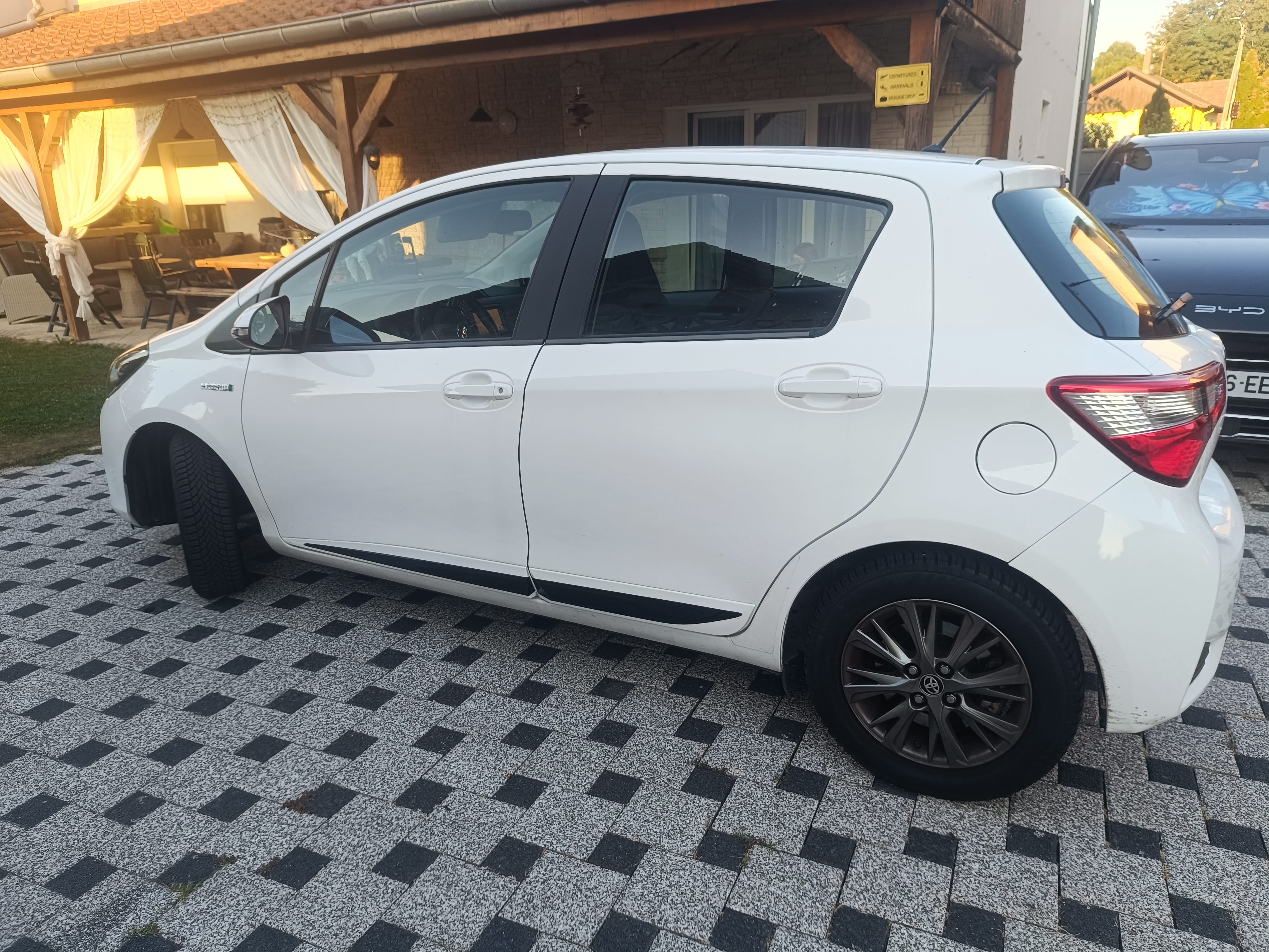 Toyota Yaris Hybride avec Climatisation