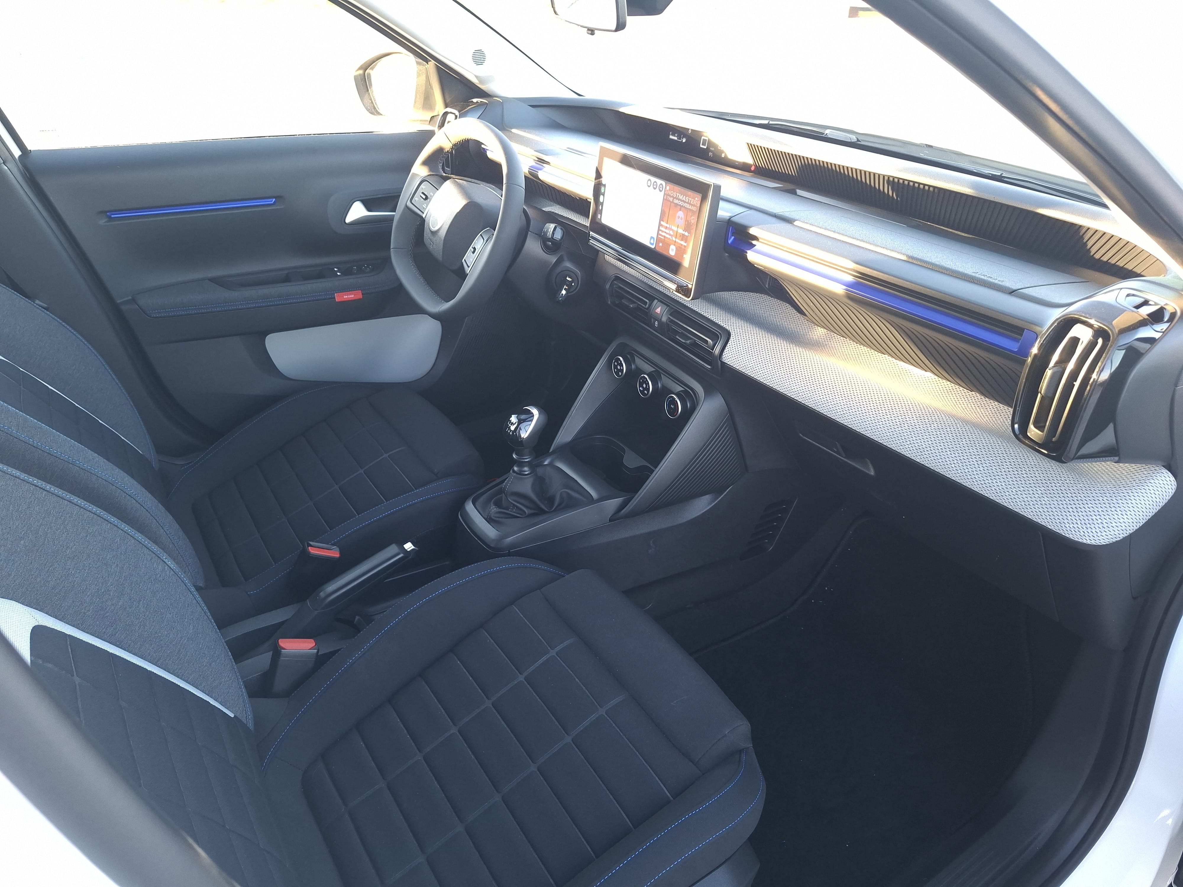 Citroen C3 Business 100CV Gasolina - 5 puertas med Lydinngang