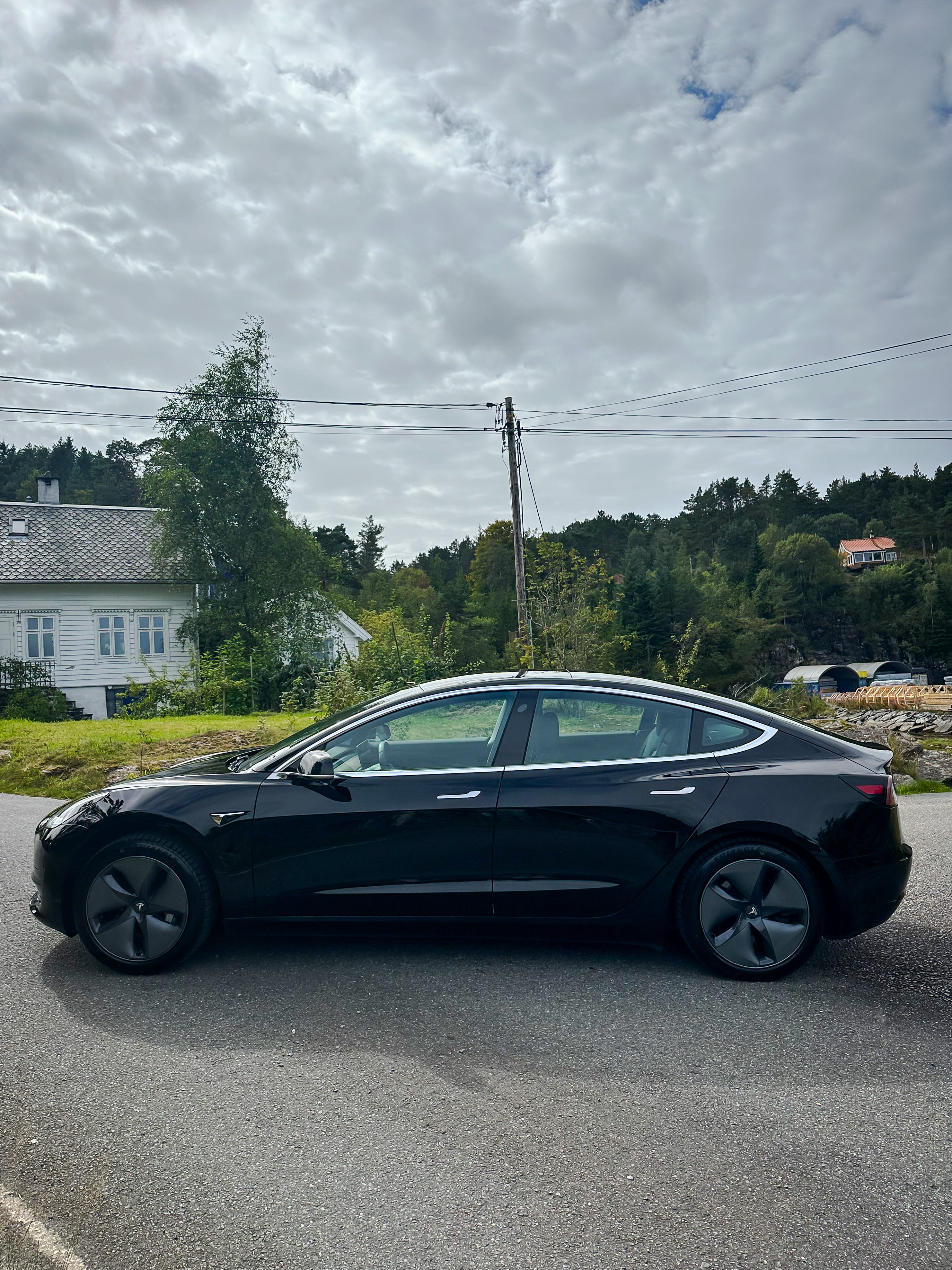 Tesla Model 3 Standard Range with Air conditioning