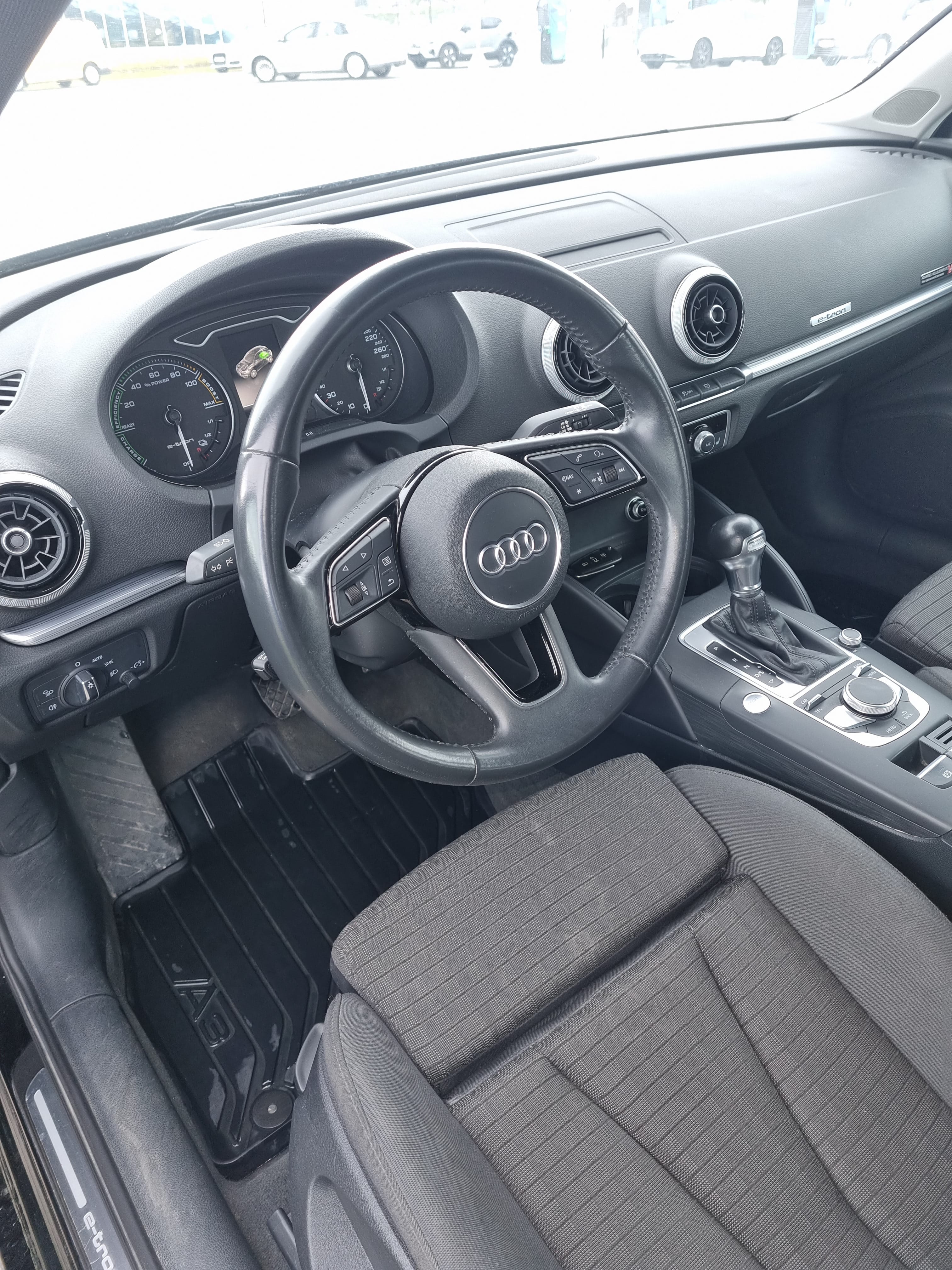 Audi A3 Sportback e-tron Bensinhybrid met Bluetooth audio