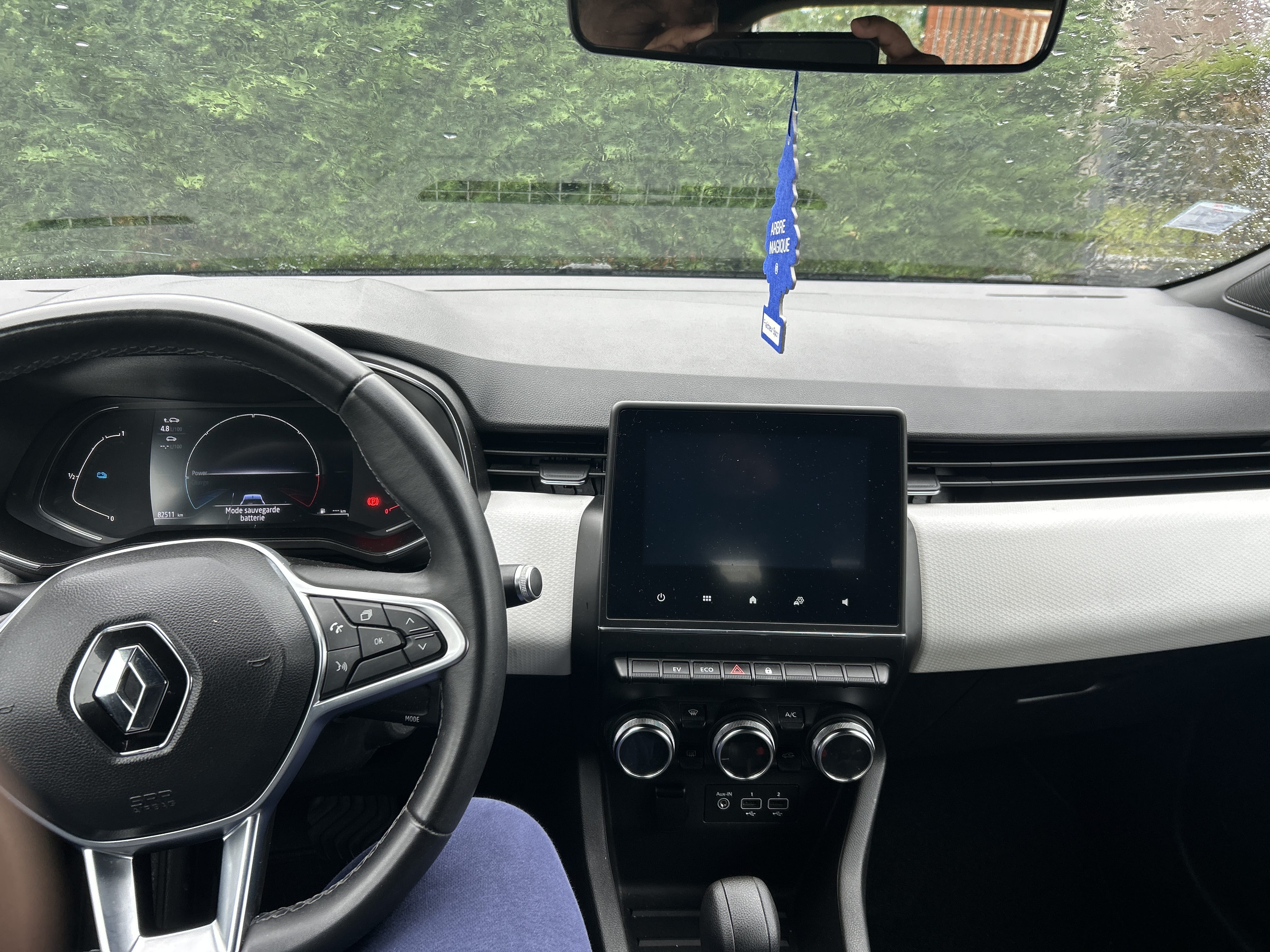 Renault Clio E-tech avec GPS
