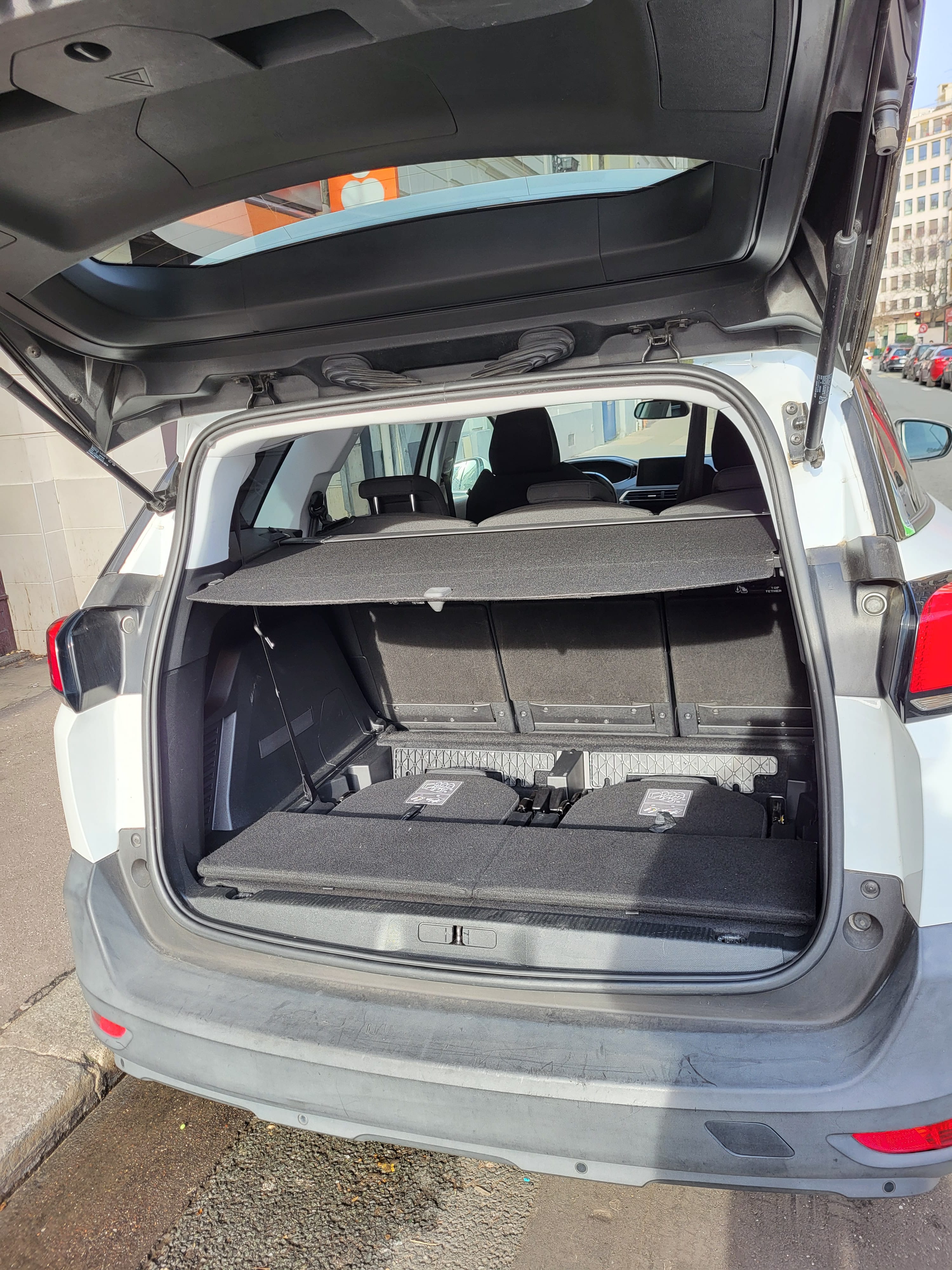 Peugeot 5008 130 ch 1.2 l Essence avec Android Auto