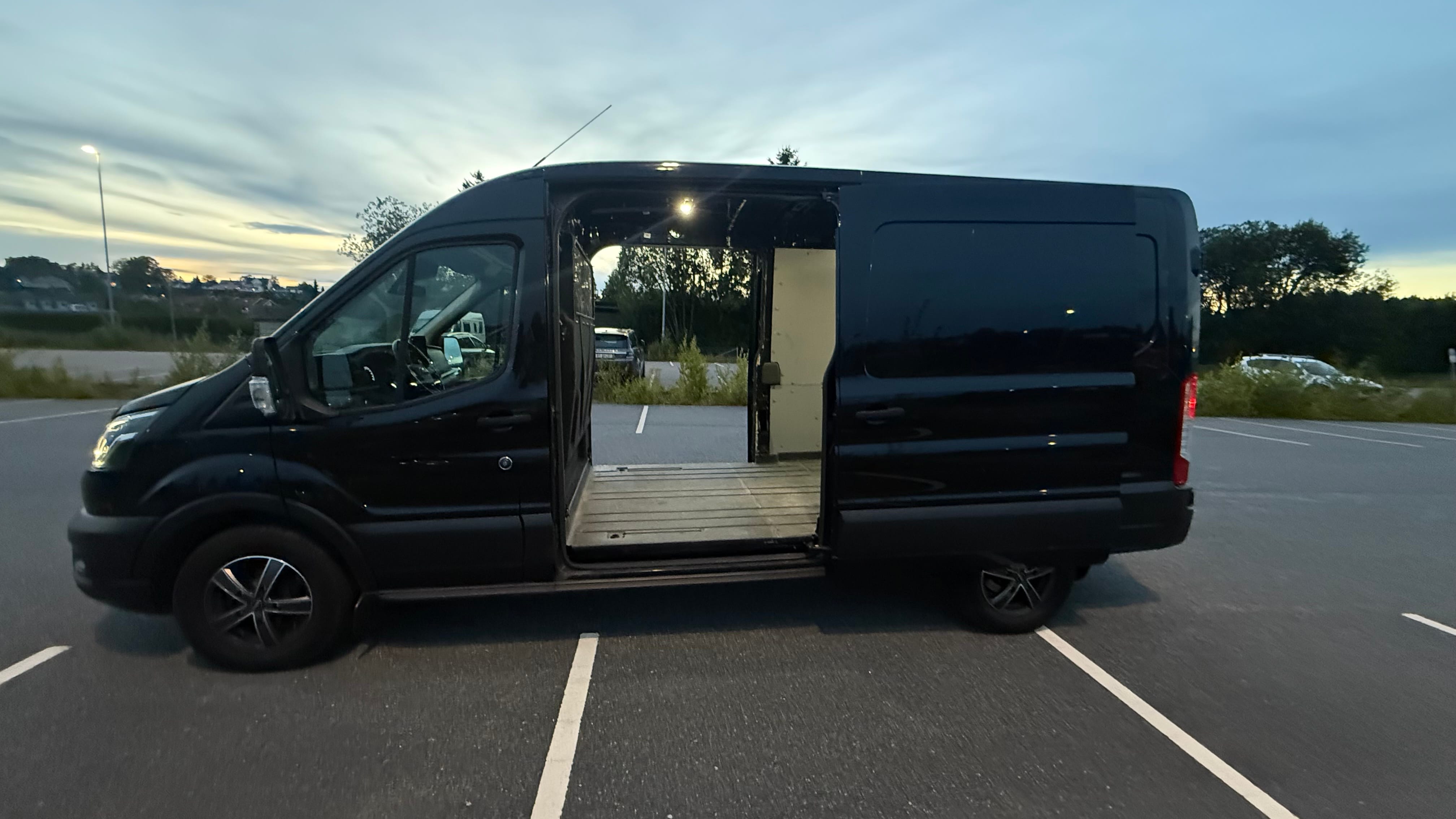 Ford Transit Varebil med Android Auto