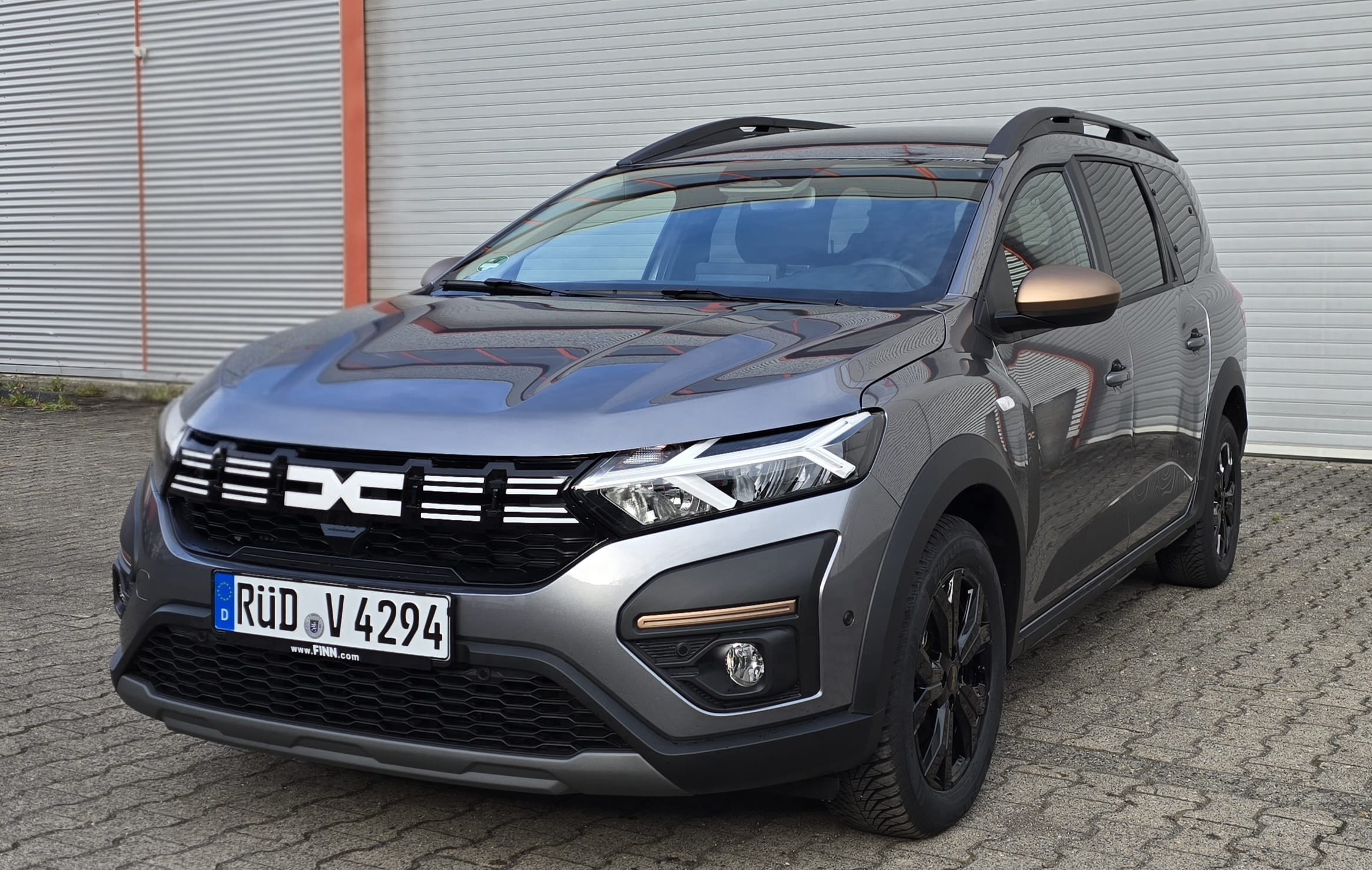 Dacia Jogger 5+2 Sitze, (fast) Neuwagen, 2025, Super 95, 7 places