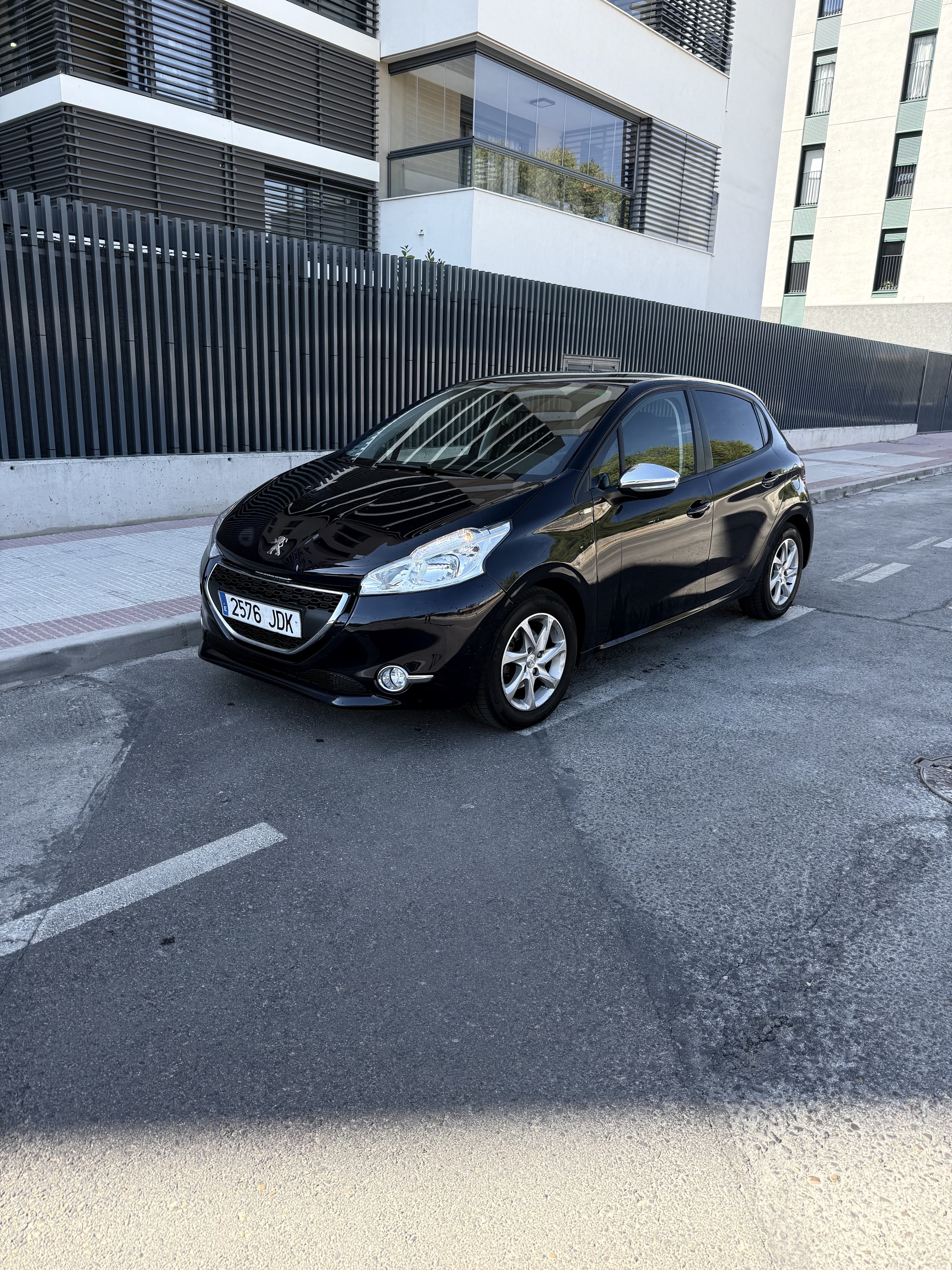 Peugeot 208, 2015, Gasolina 95