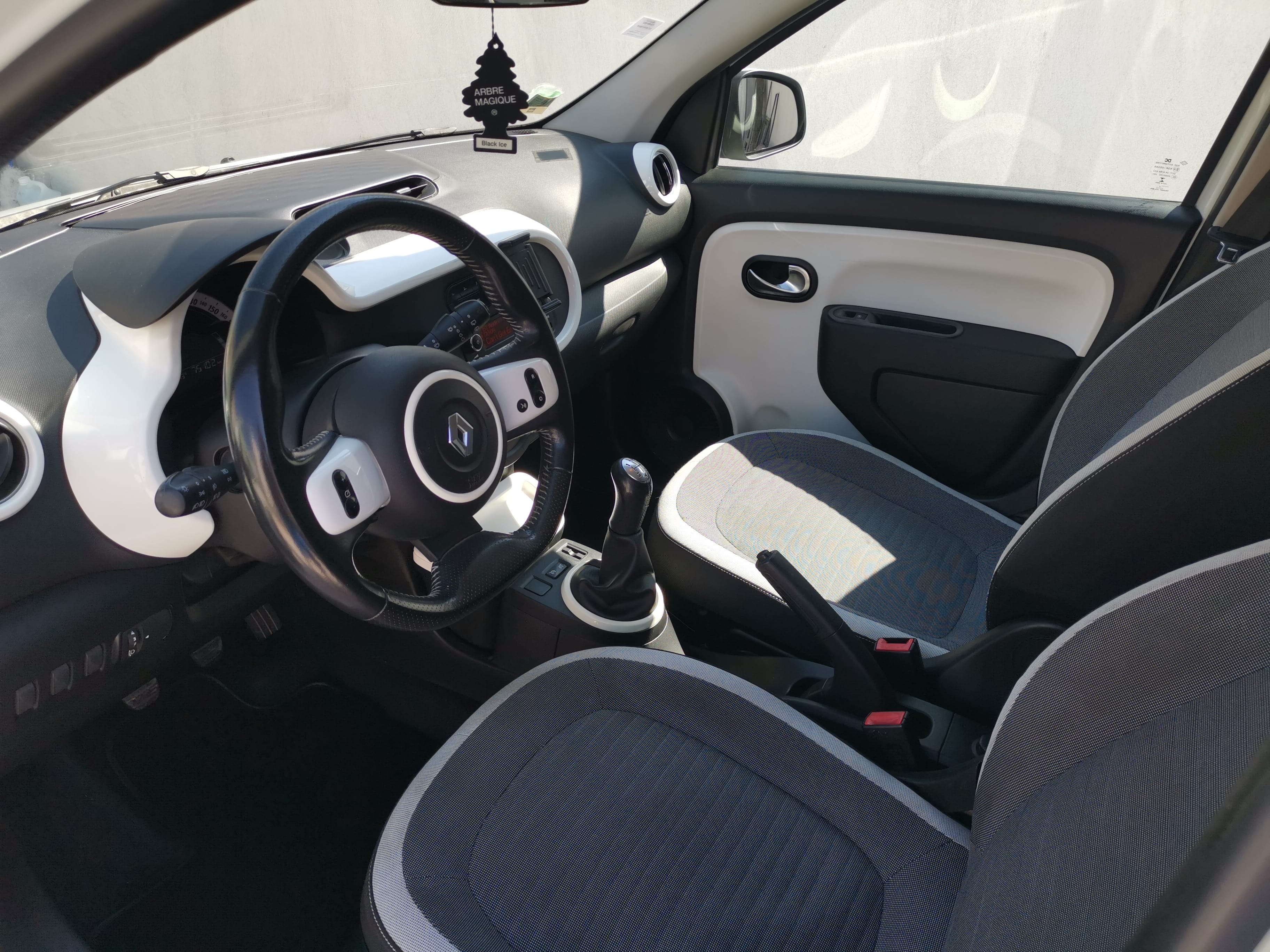 Renault Twingo III Intense 1.2l 70cv