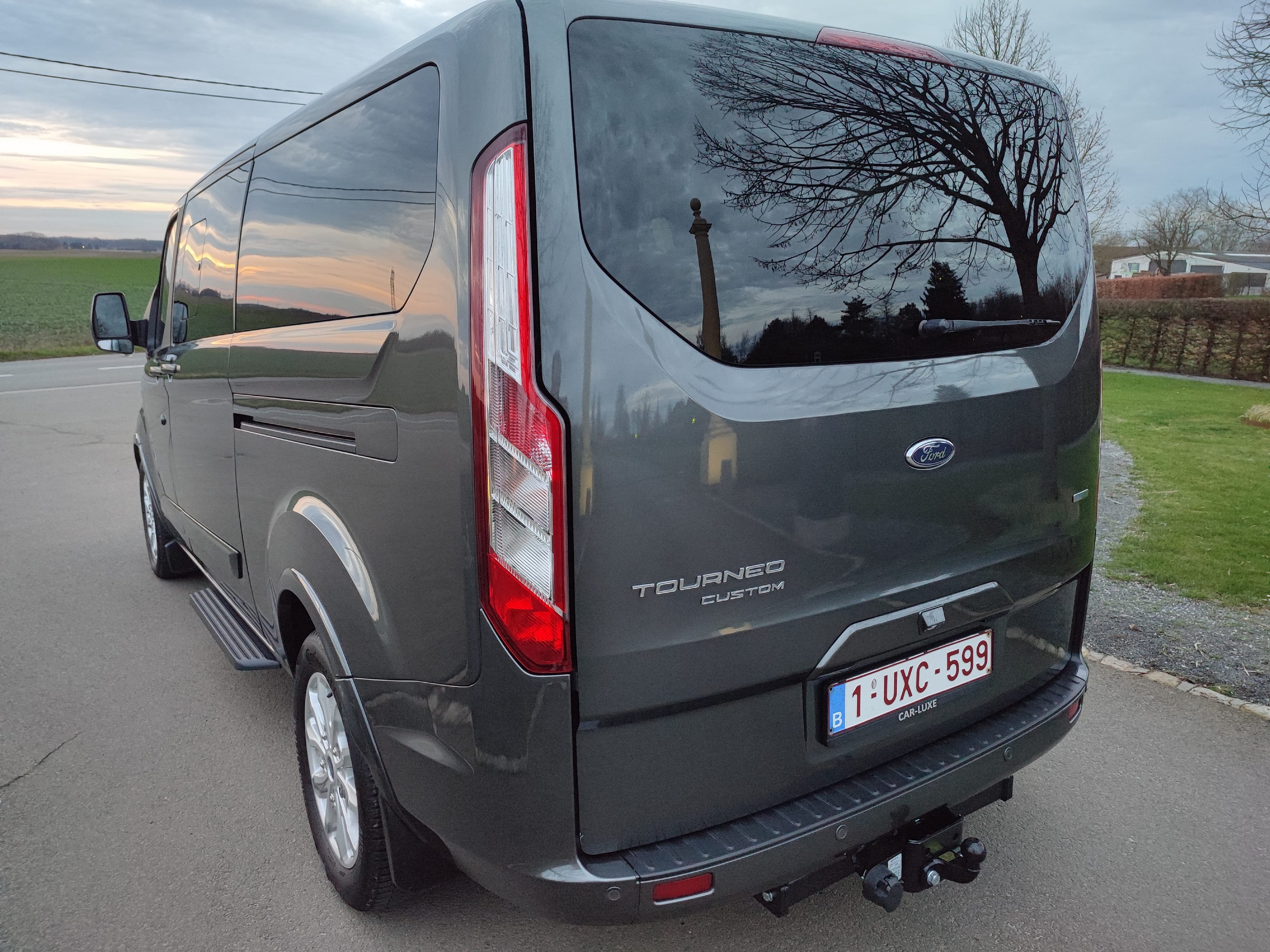 Ford Tourneo Custom 2.0 135 ch met GPS
