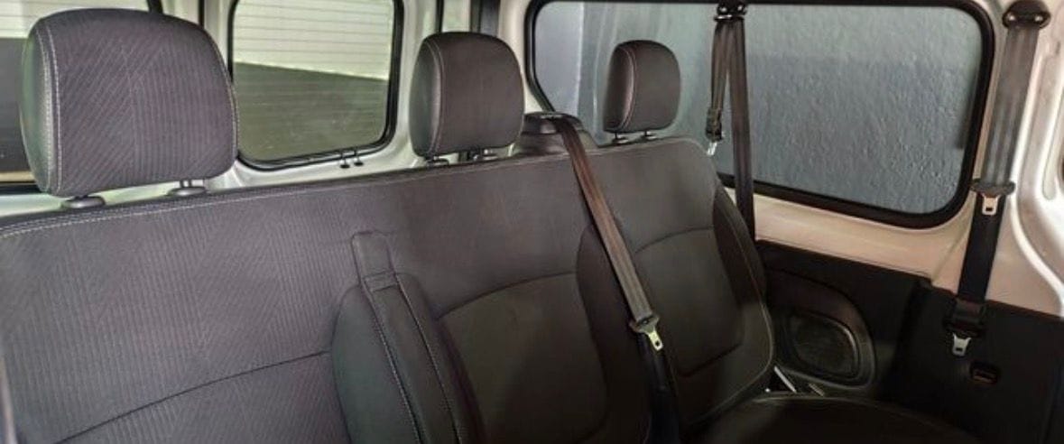 Nissan NV300 Minibus con GPS