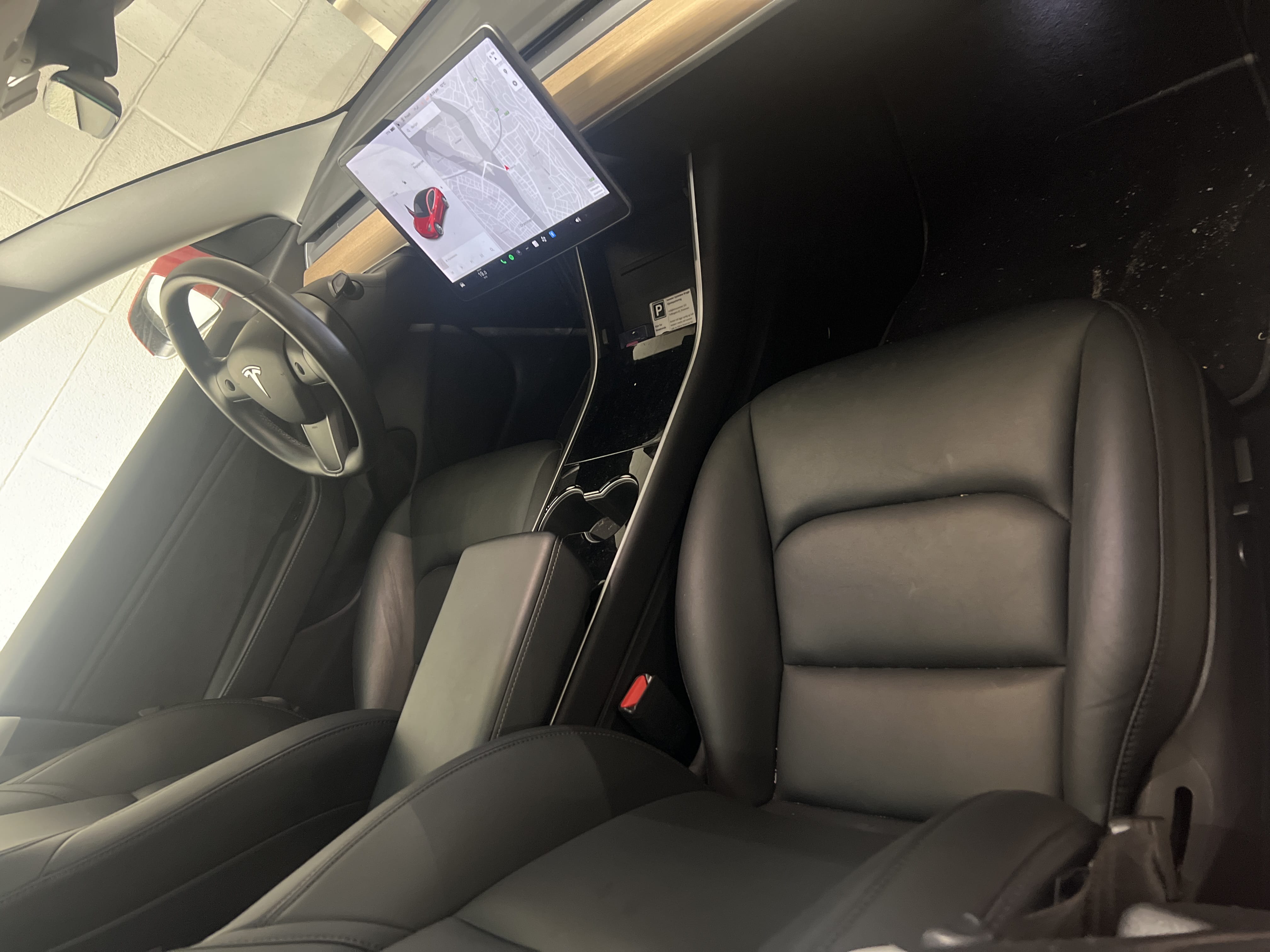 Tesla Model 3 Long Range med GPS