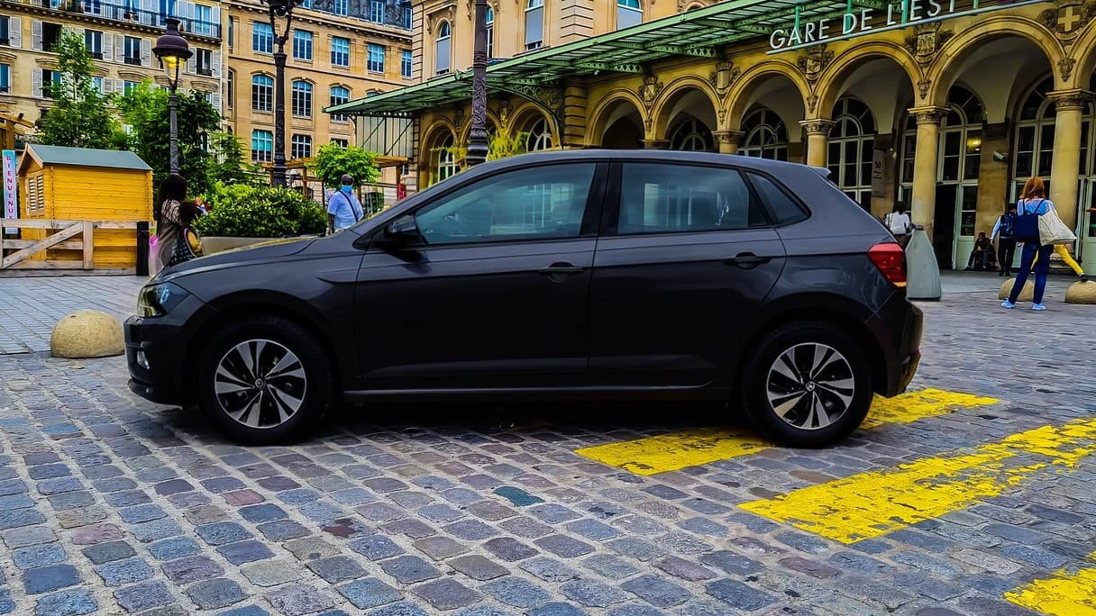 Volkswagen Polo Boite auto (GA330) ( Clim, connectivité smartphone...) avec Climatisation