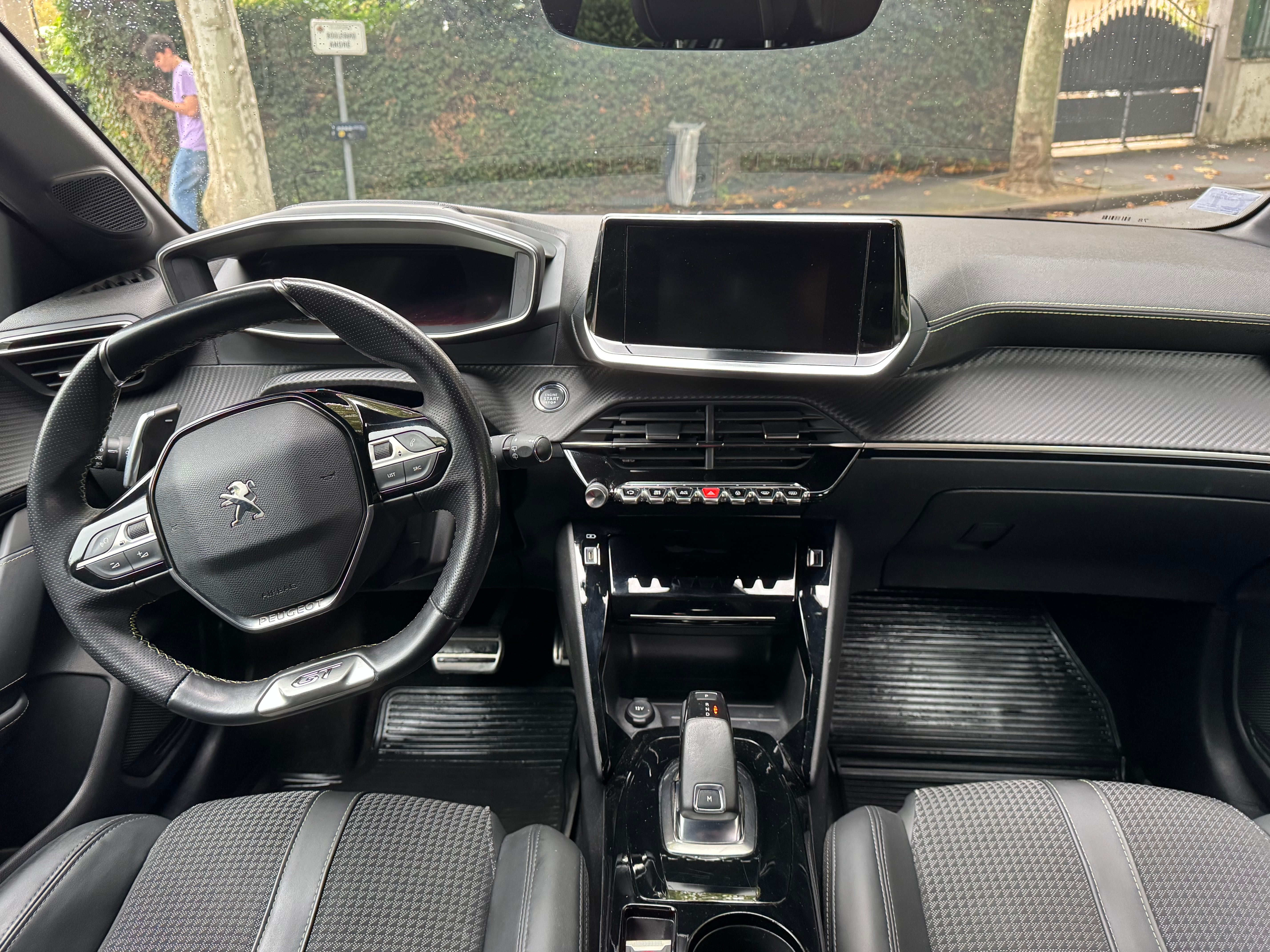 Peugeot 208 GT Line avec Audio Bluetooth