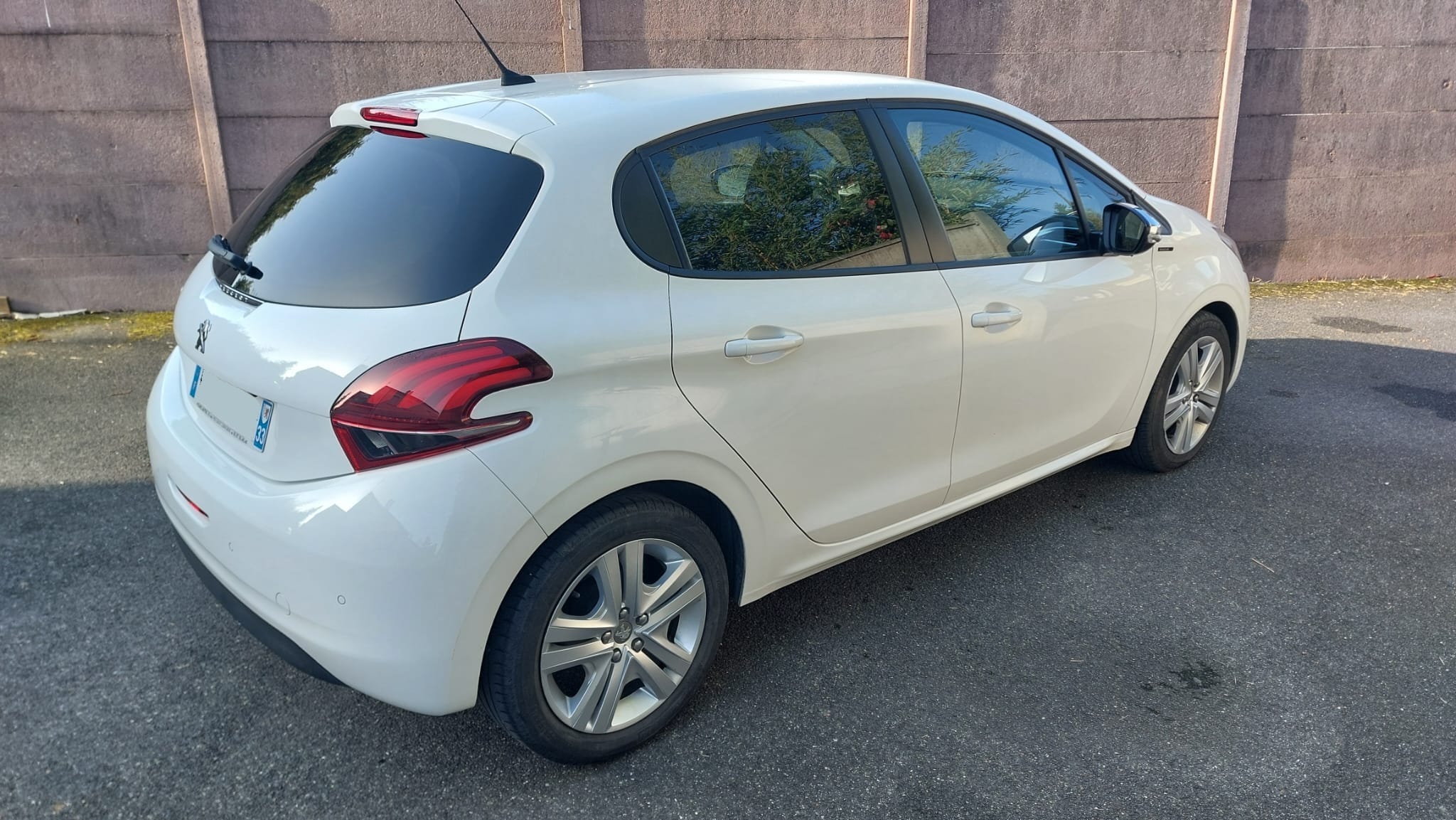 Peugeot 208 Signature avec Caméra de recul