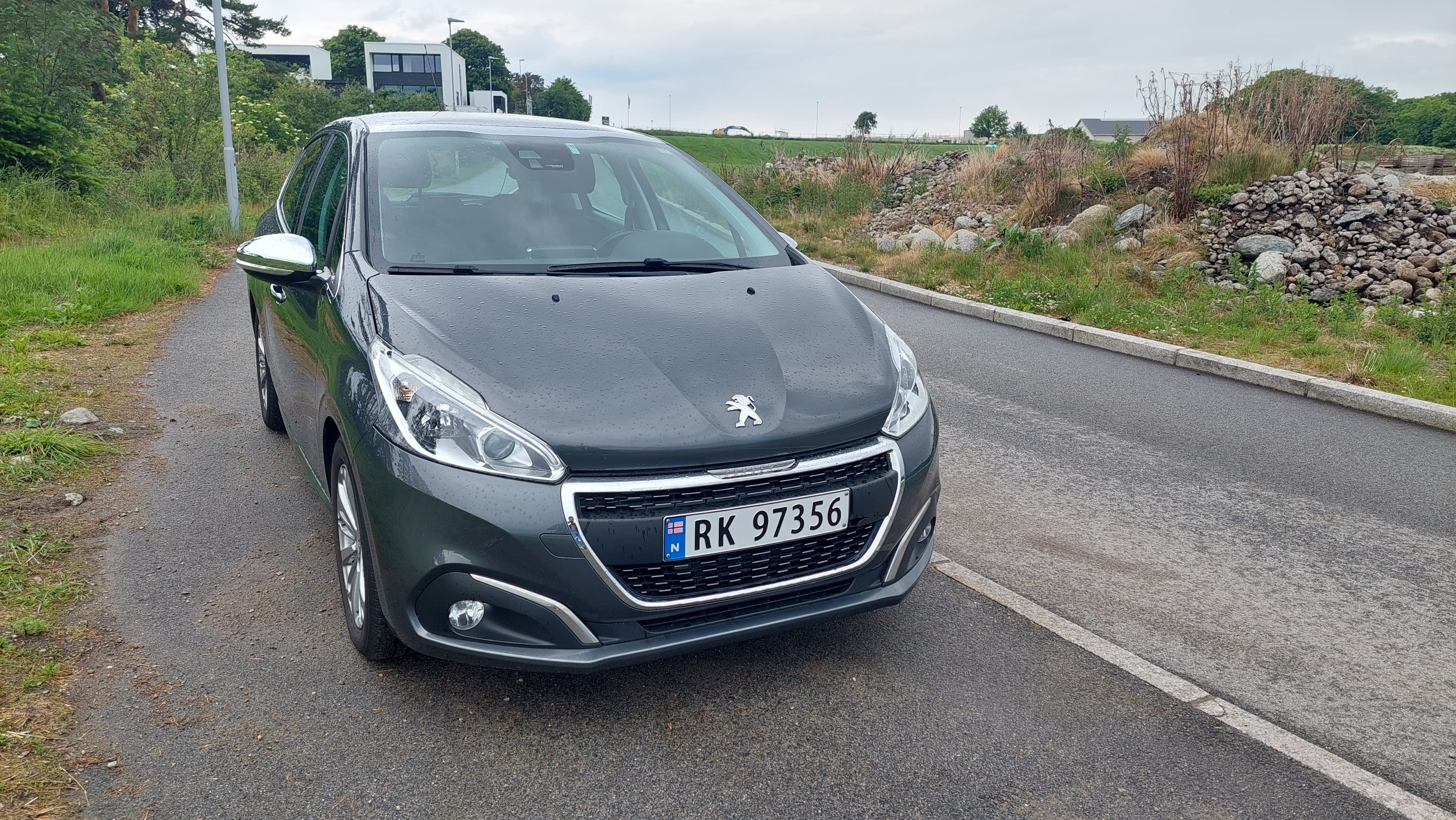 Peugeot 208 med Babysete