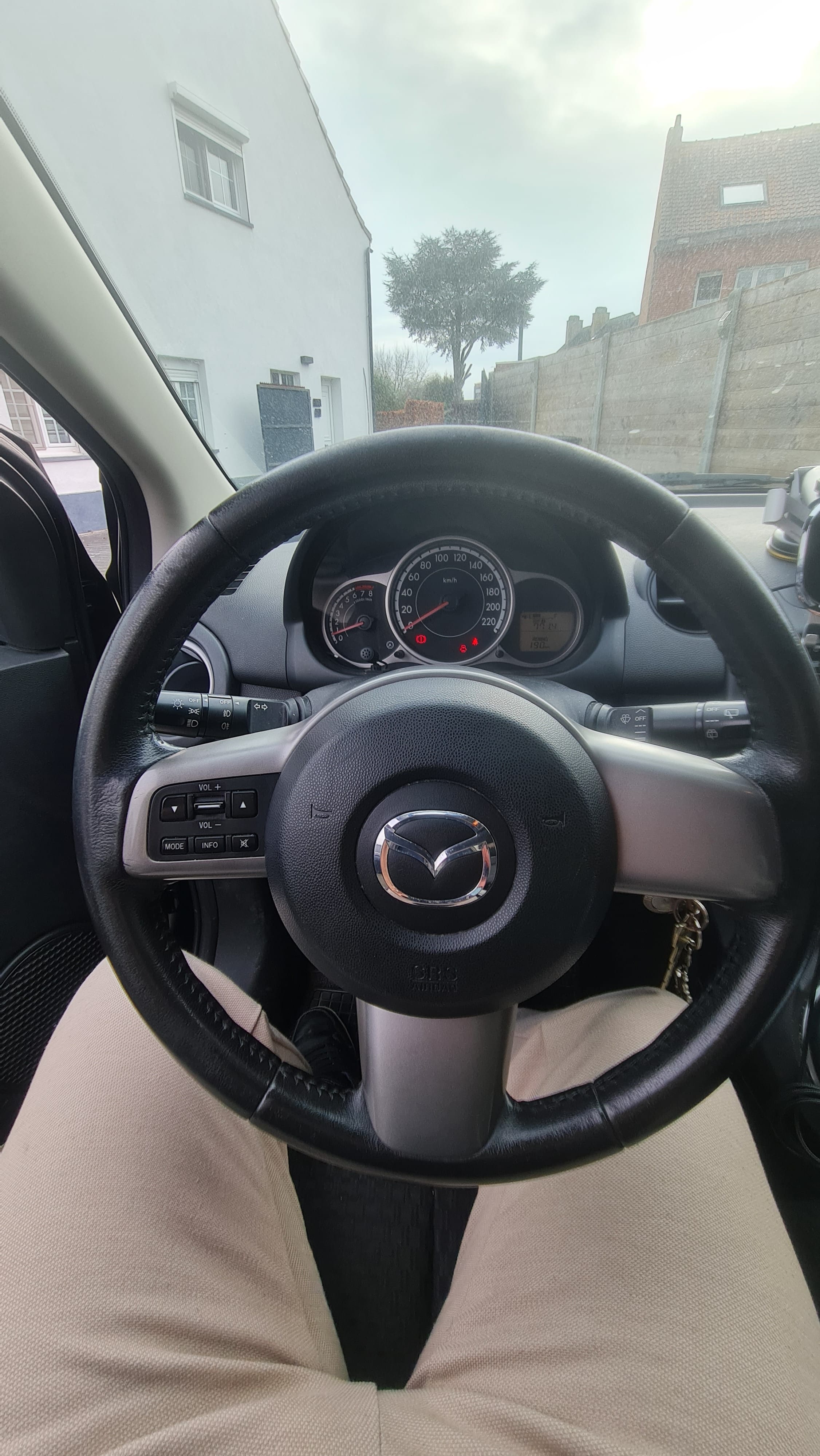 Mazda 2 avec Entrée audio / iPod