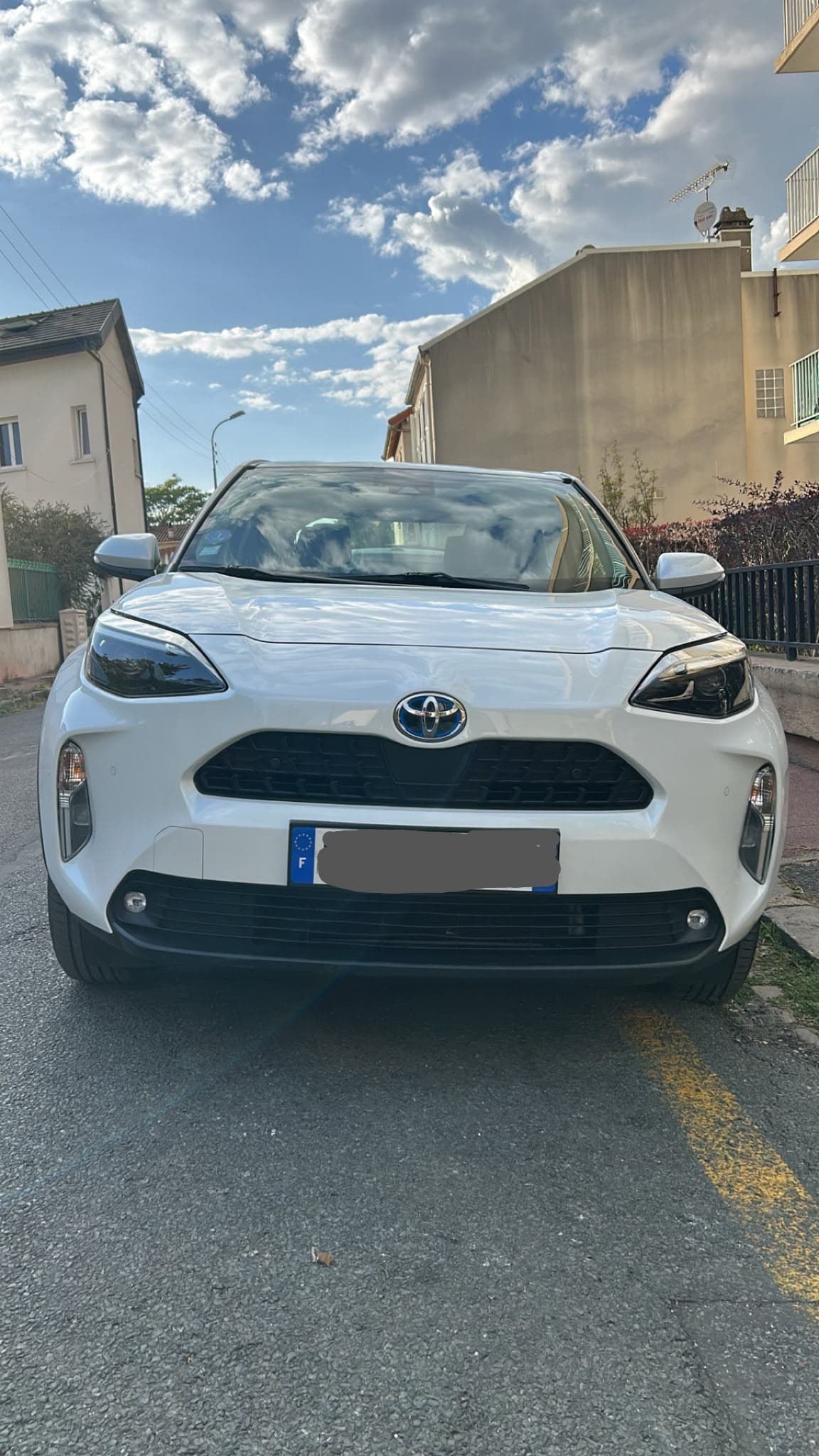 Toyota Yaris Cross Hybrid, 2022, Essence 95 / Électrique (hybride), automatique