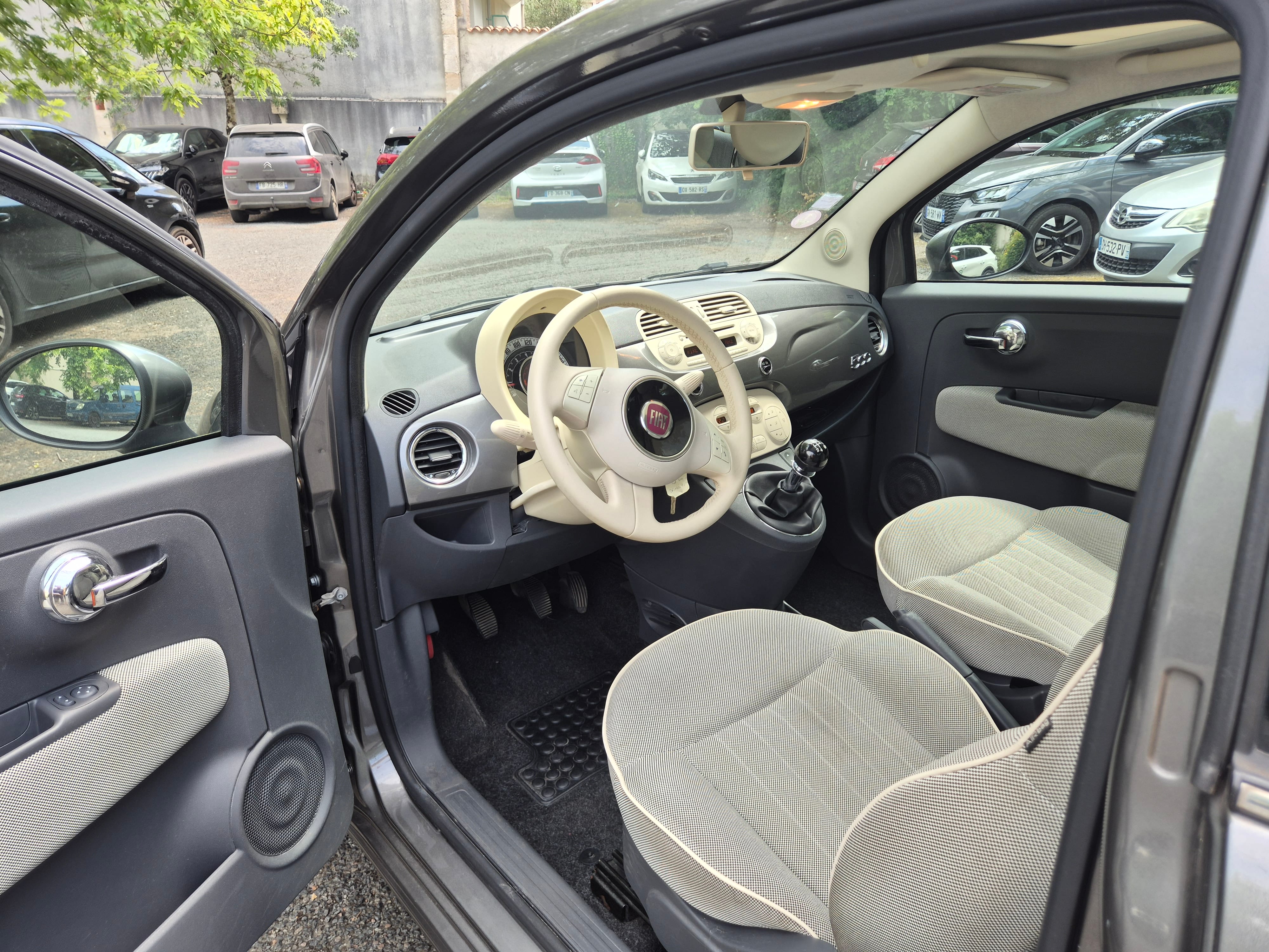 Fiat 500 avec Autoradio