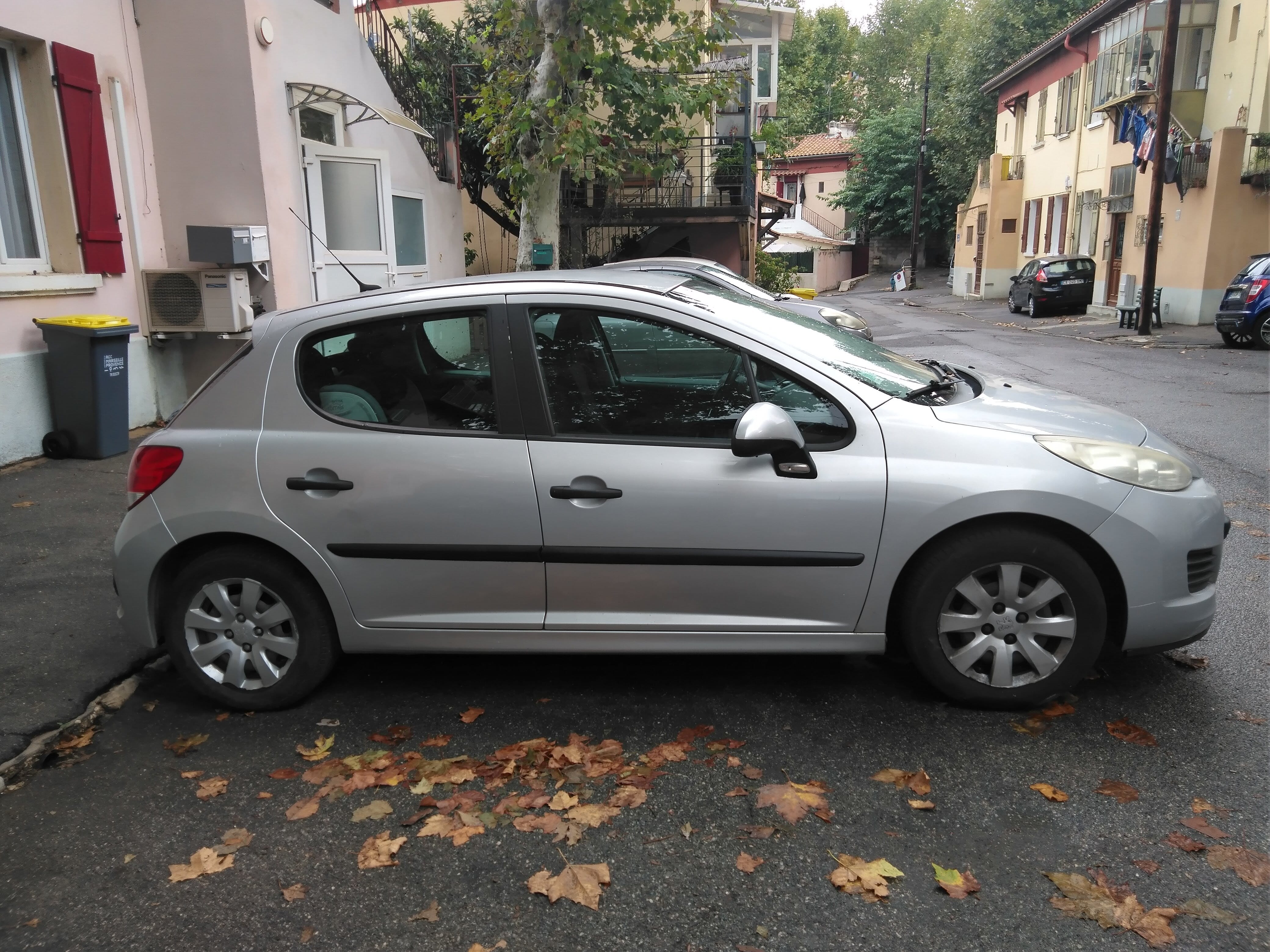 Peugeot 207 con Aire acondicionado