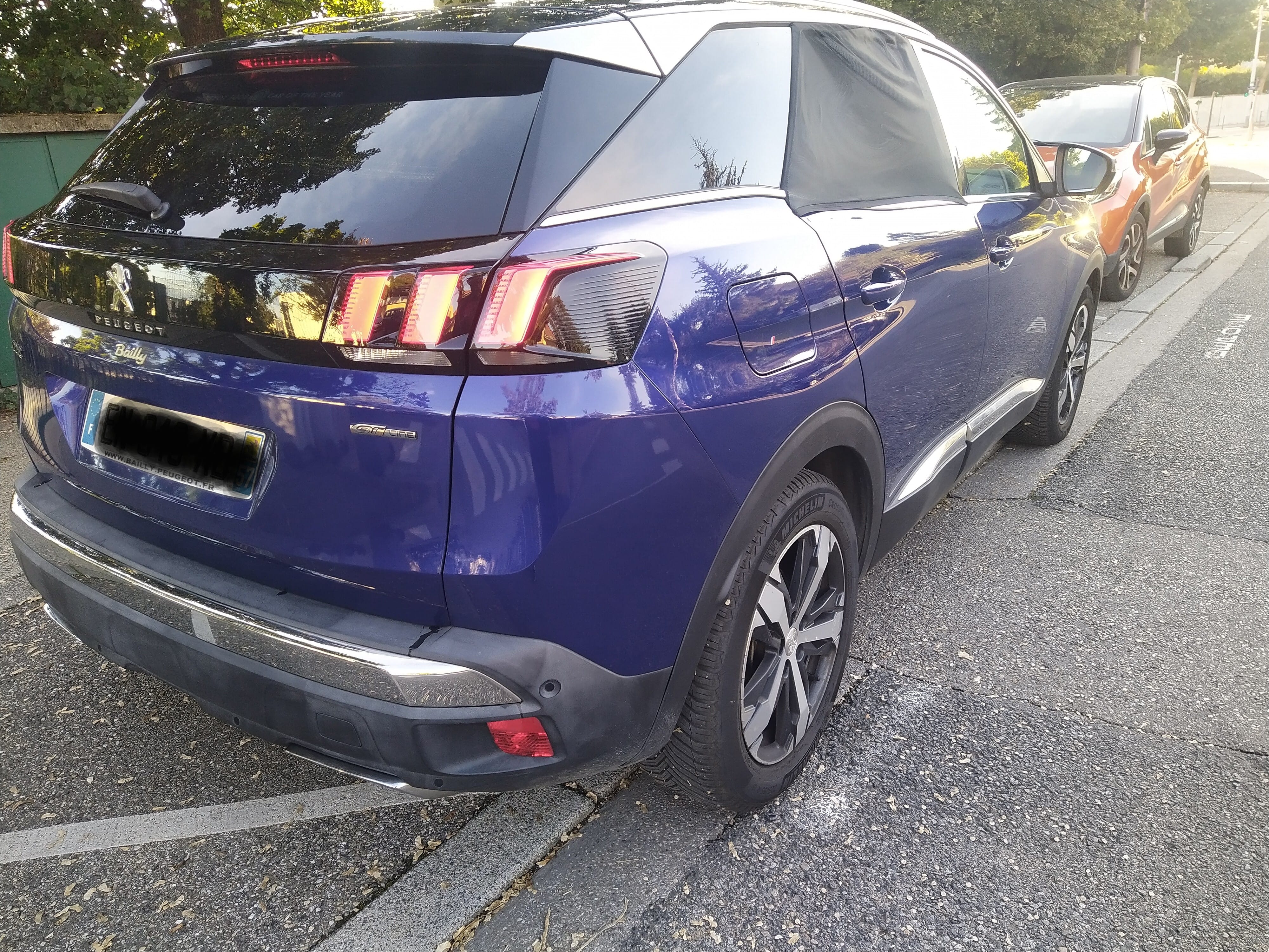 Peugeot 3008 2 HDi  150 avec GPS