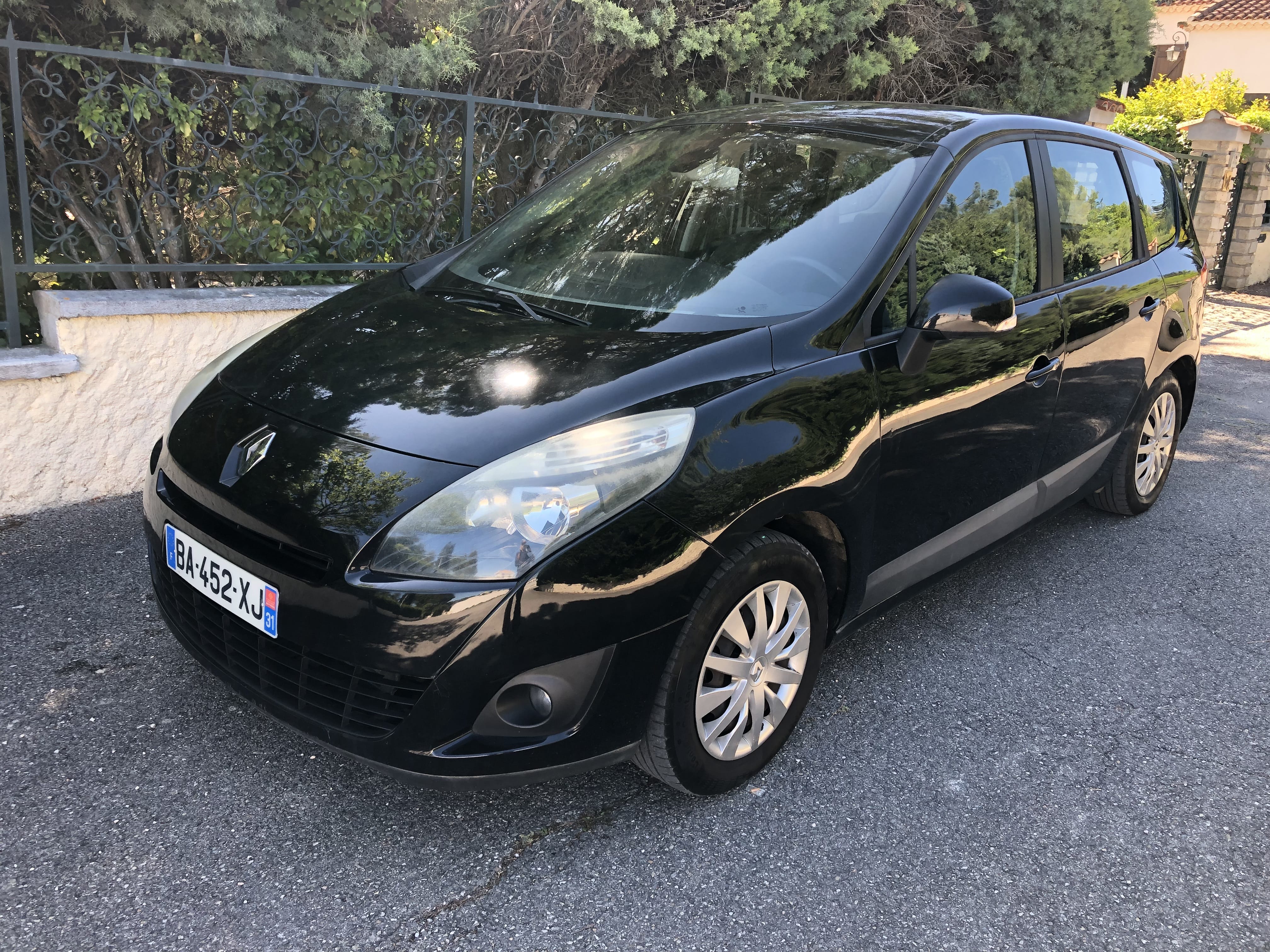 Renault Scenic 1.4 TCe, 2010, Essence 95, 7 places