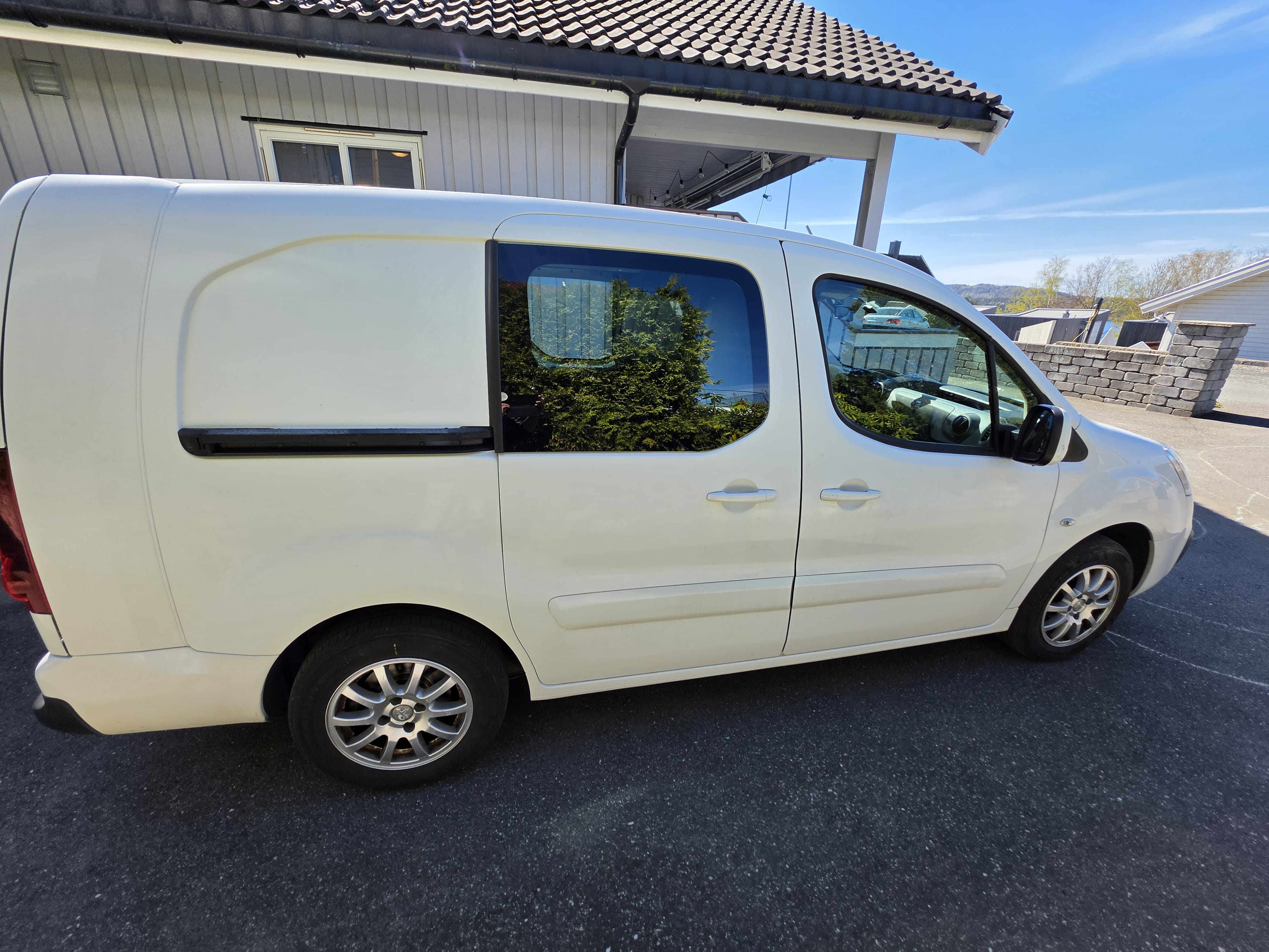 Peugeot Partner med Aircondition