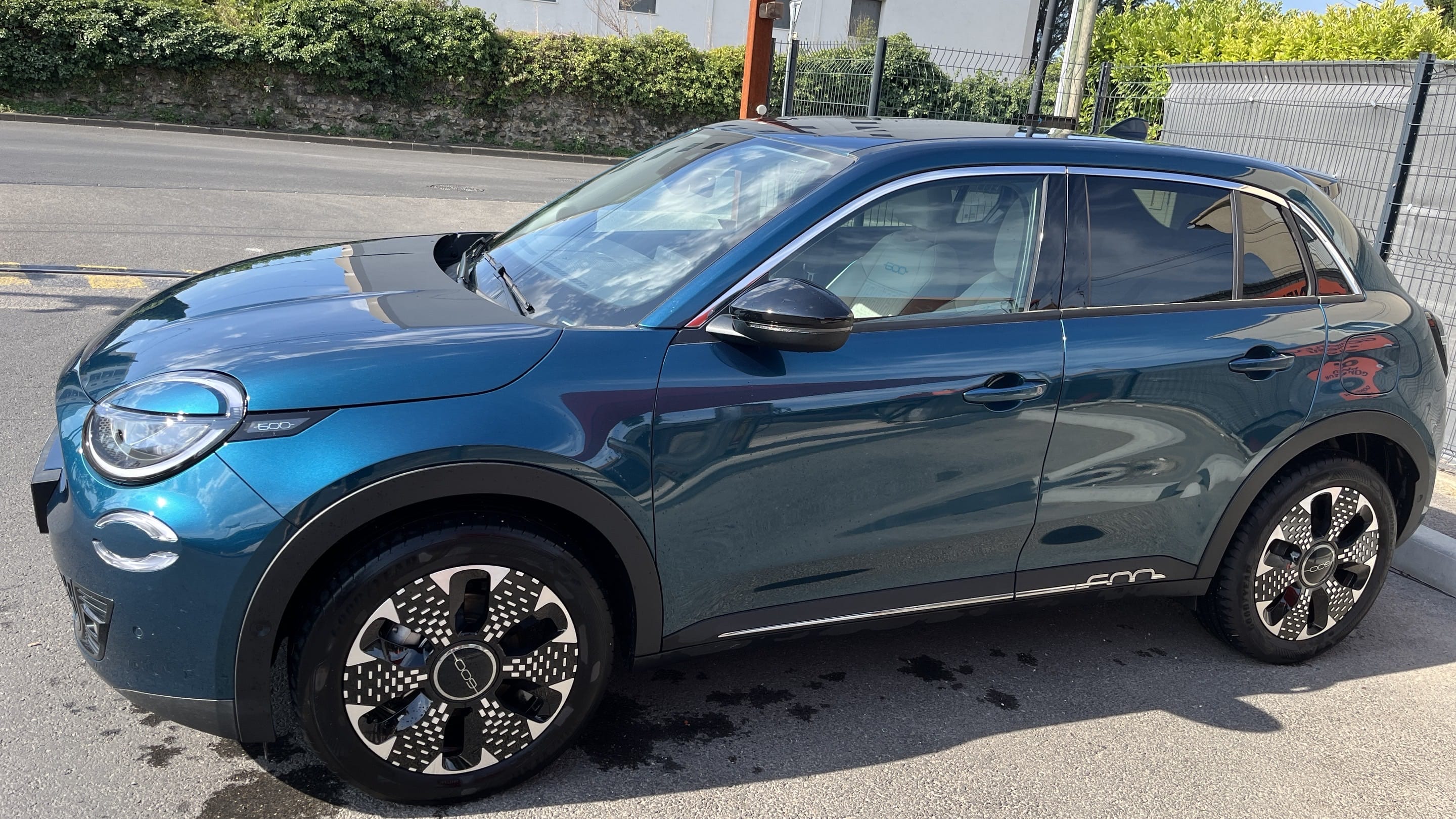 Fiat 600 avec Apple CarPlay