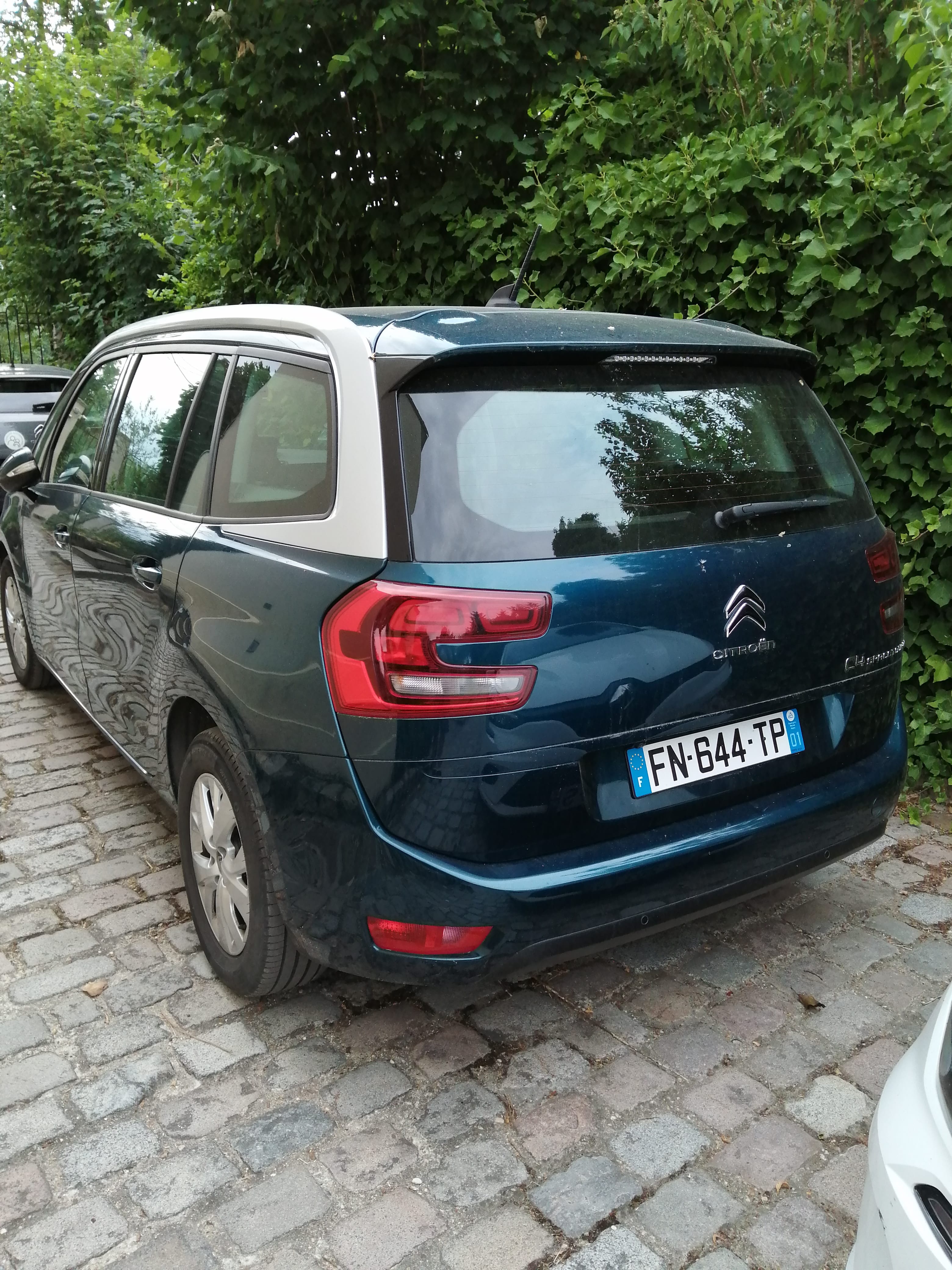 Citroen C4 Grand Spacetourer avec GPS