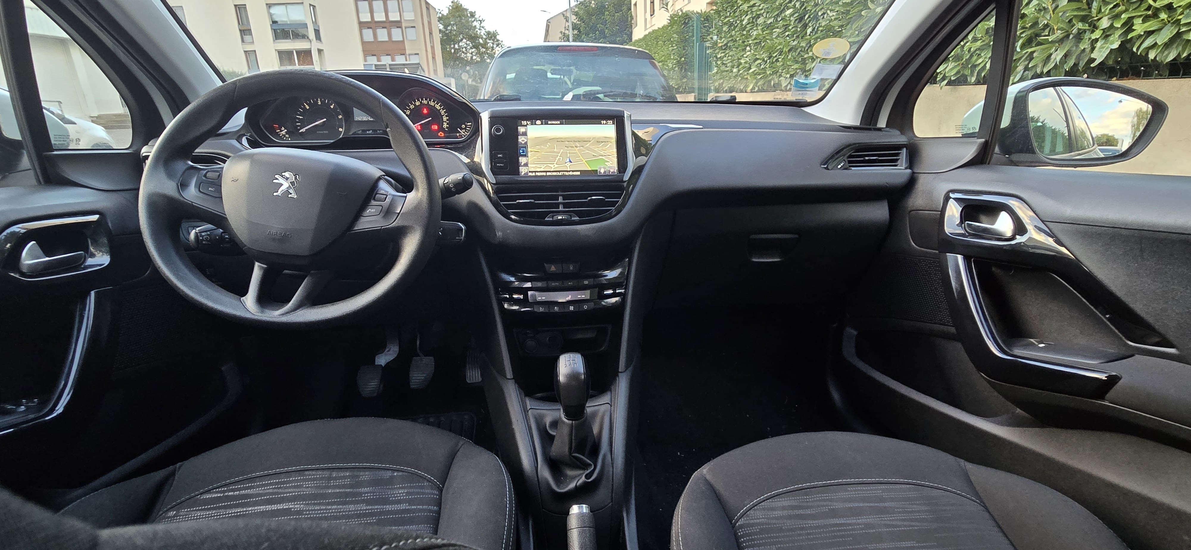 Peugeot 208 avec Régulateur de vitesse