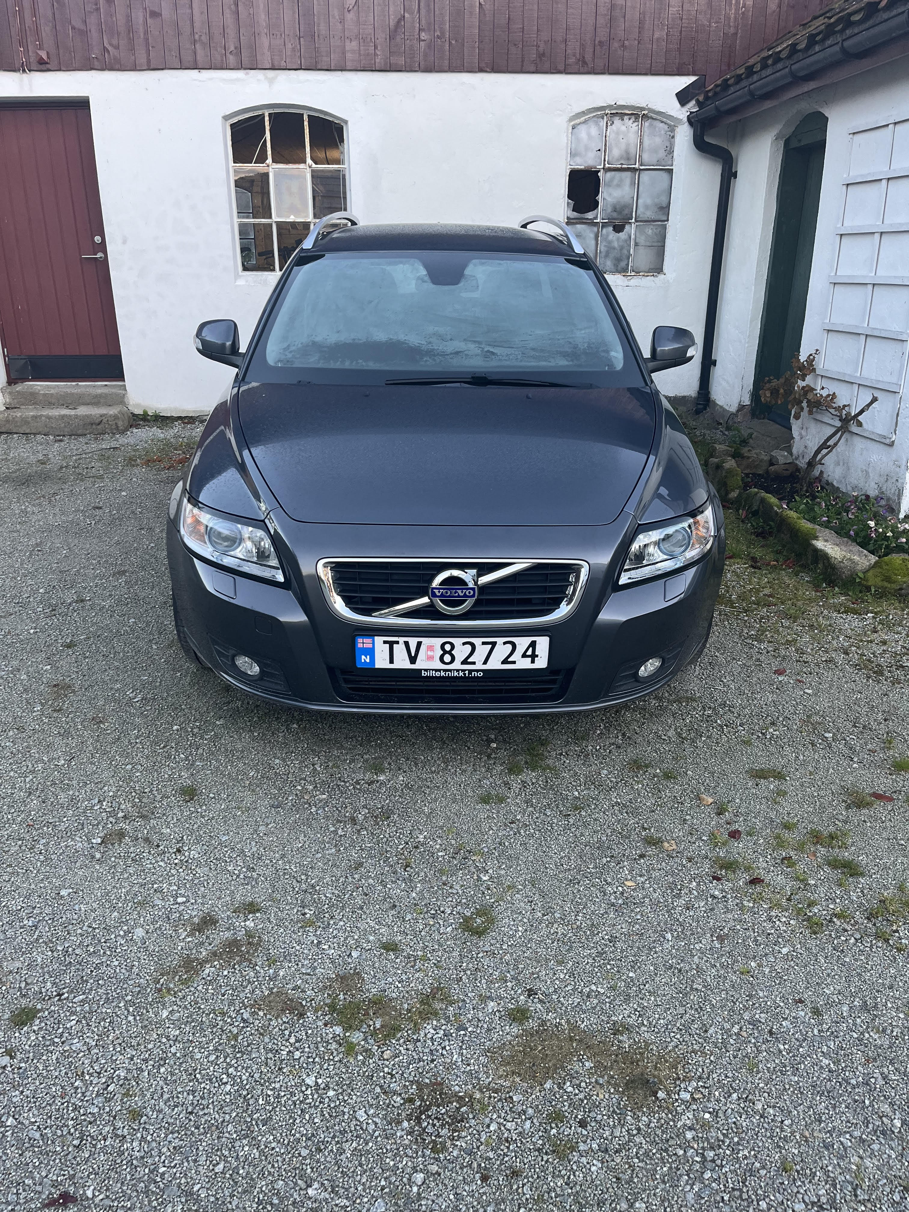 Volvo V50 with Snow tires