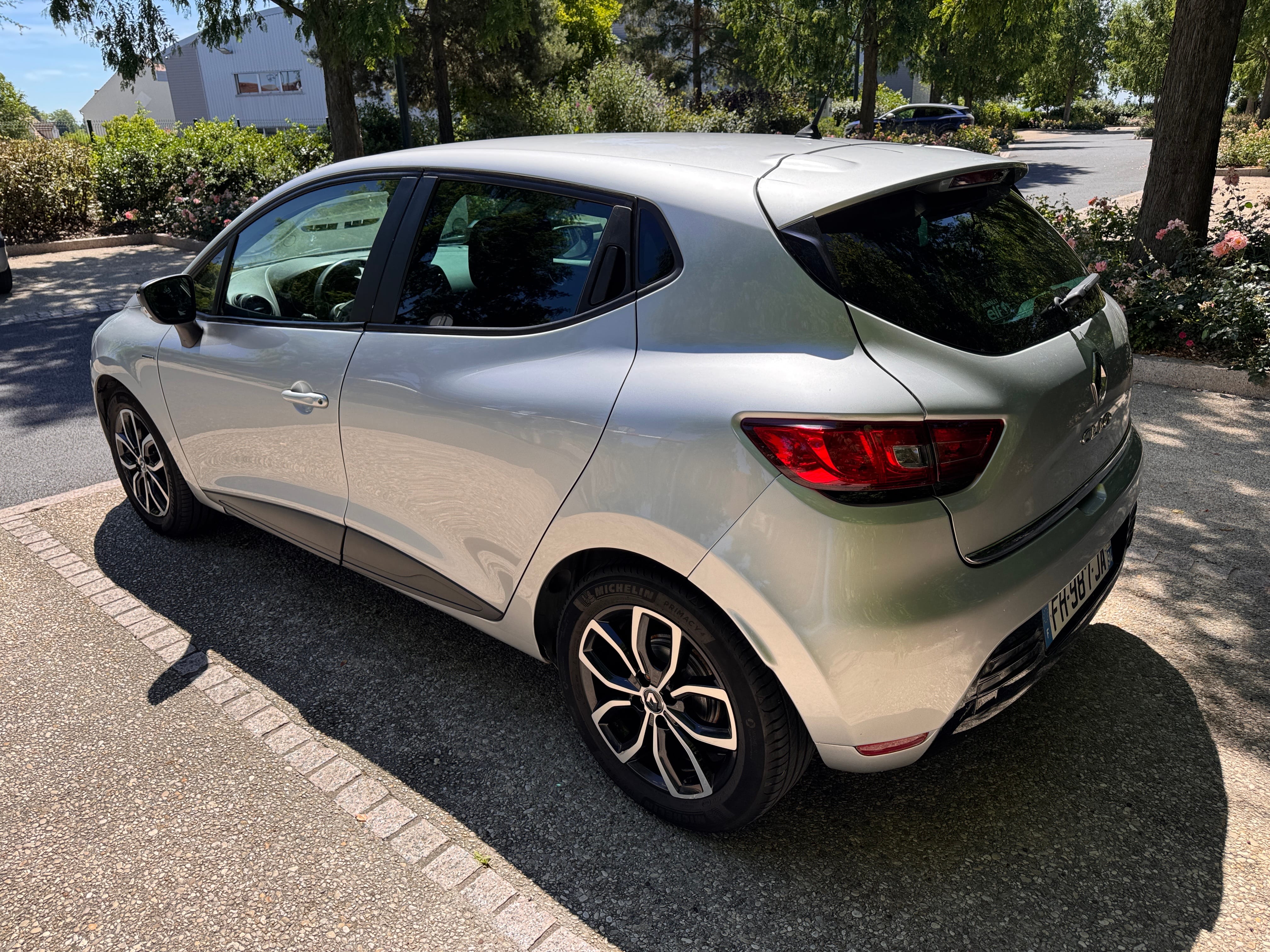 Renault Clio avec GPS
