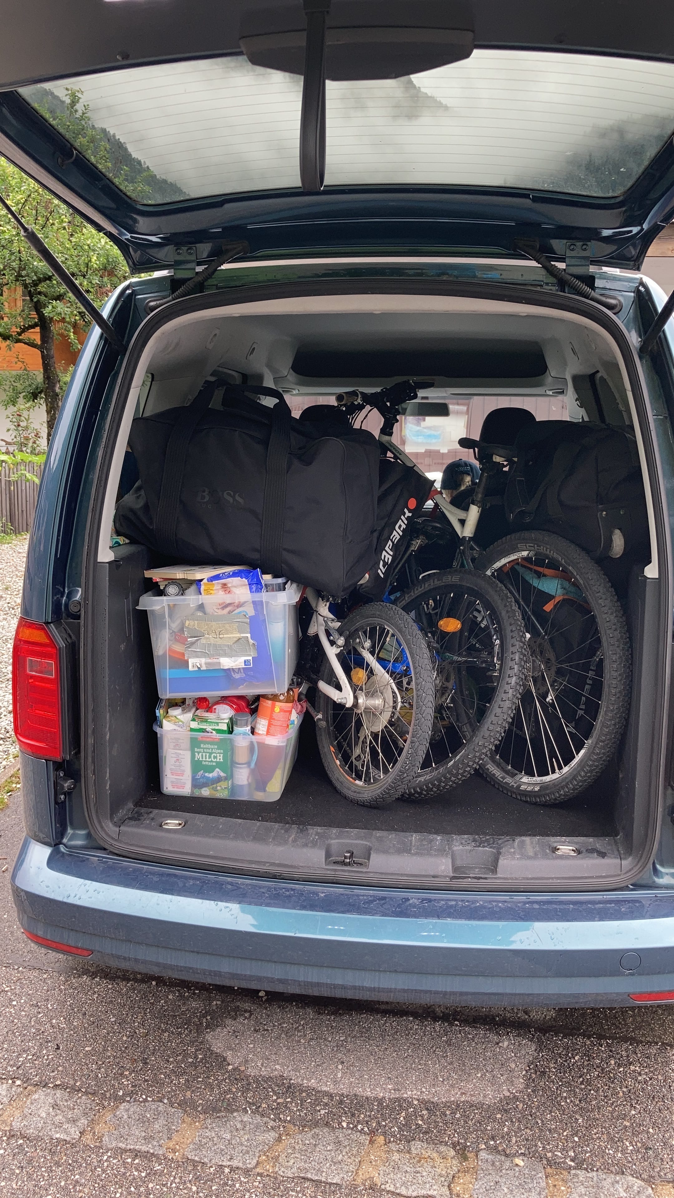 Volkswagen Caddy mit Winterreifen