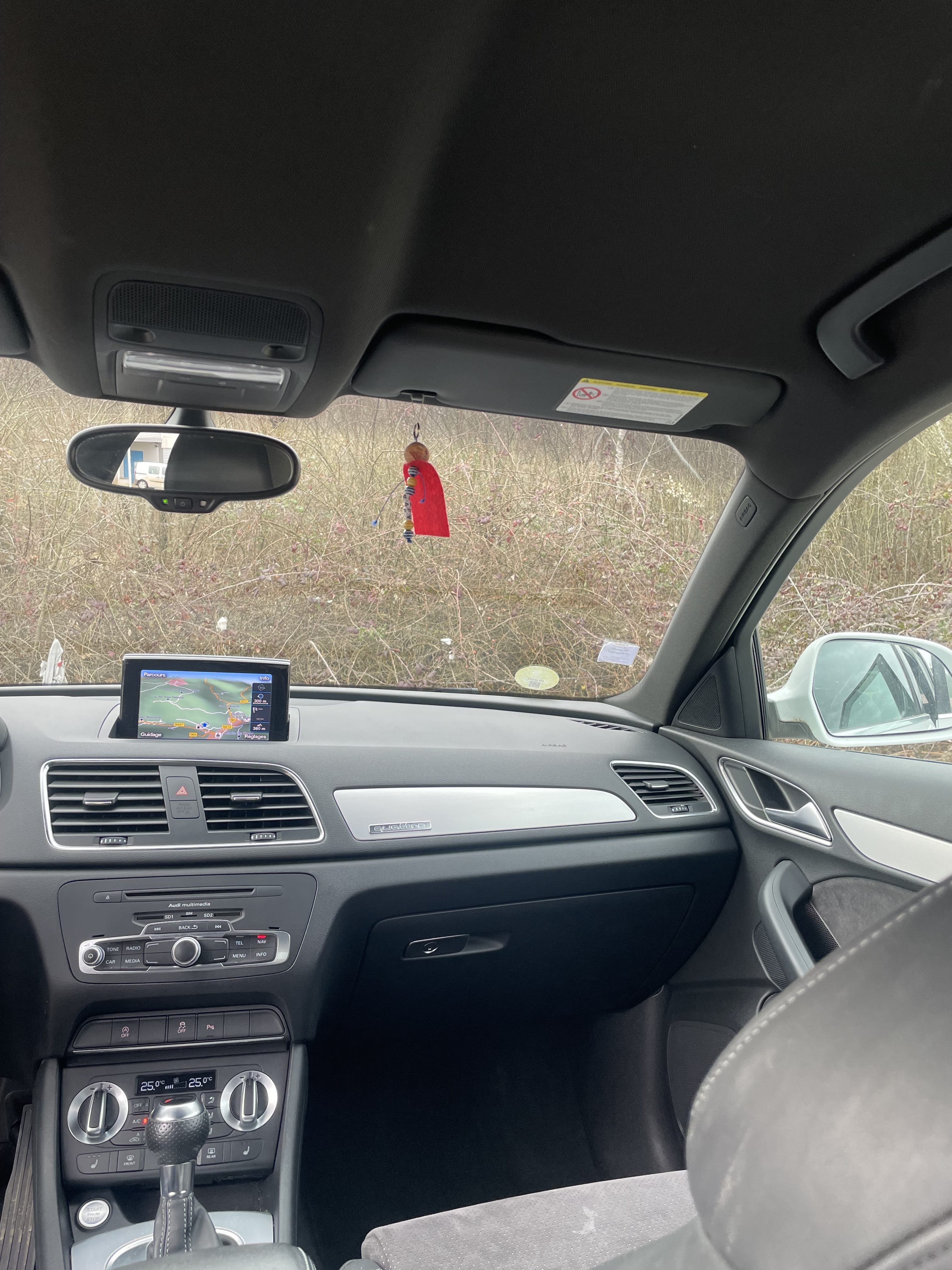 Audi Q3 2l tdi 177ch avec Quatre roues motrices