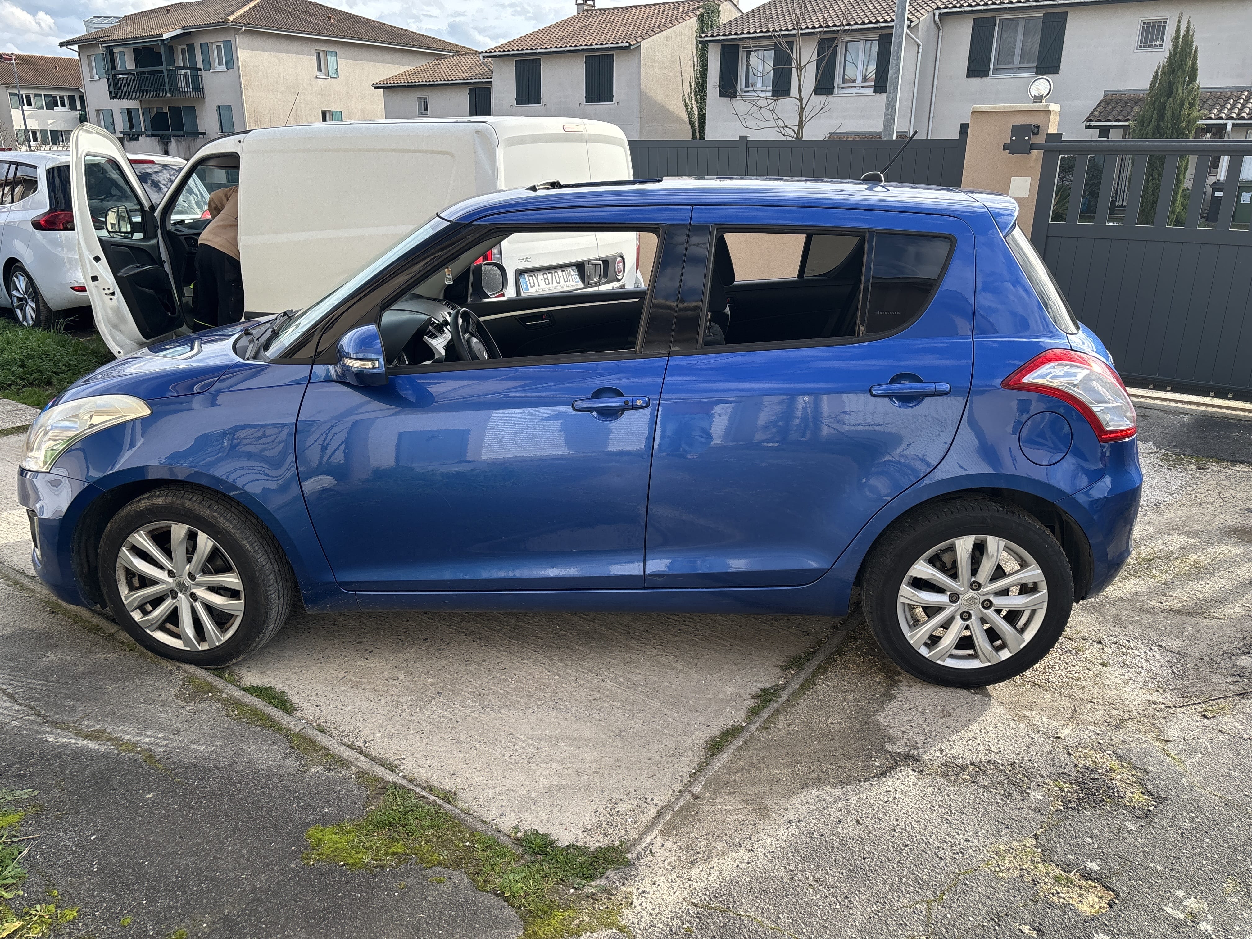 Suzuki Swift avec Climatisation